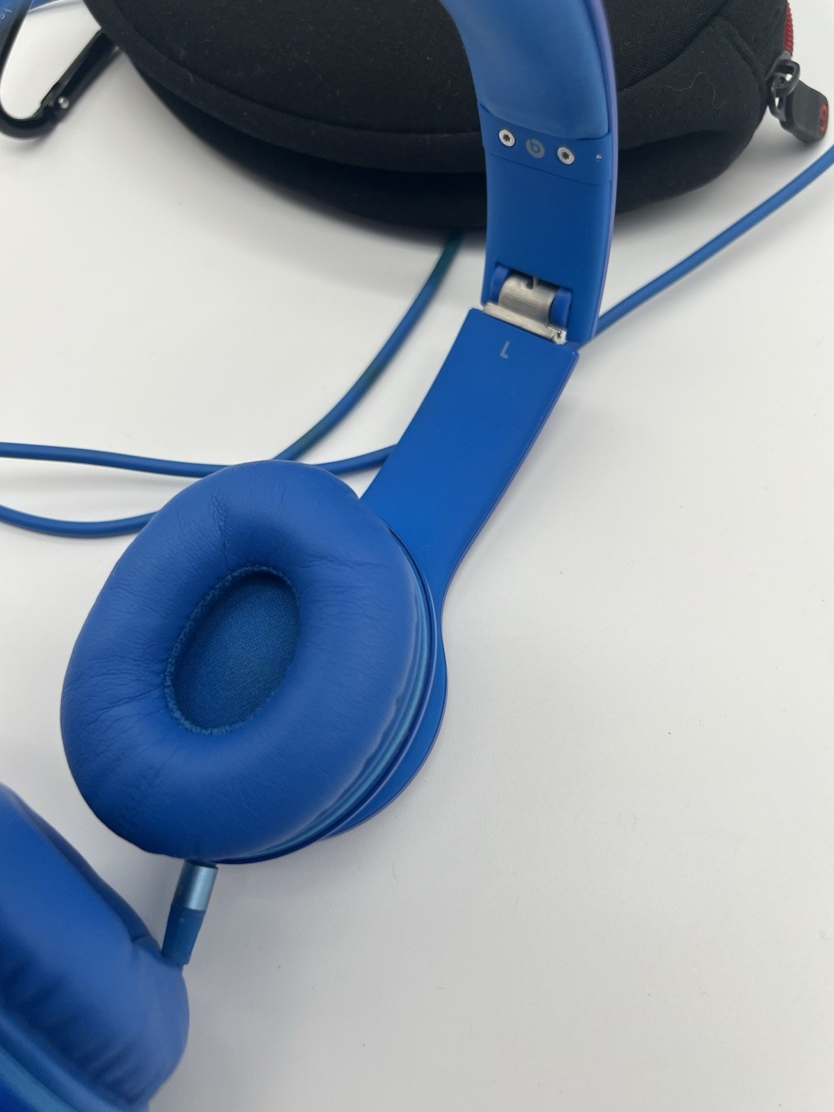 Beats by Dr. Dre Solo2 Blue Wired On-Ear Headphones 3.5mm w/ Carrying Case
