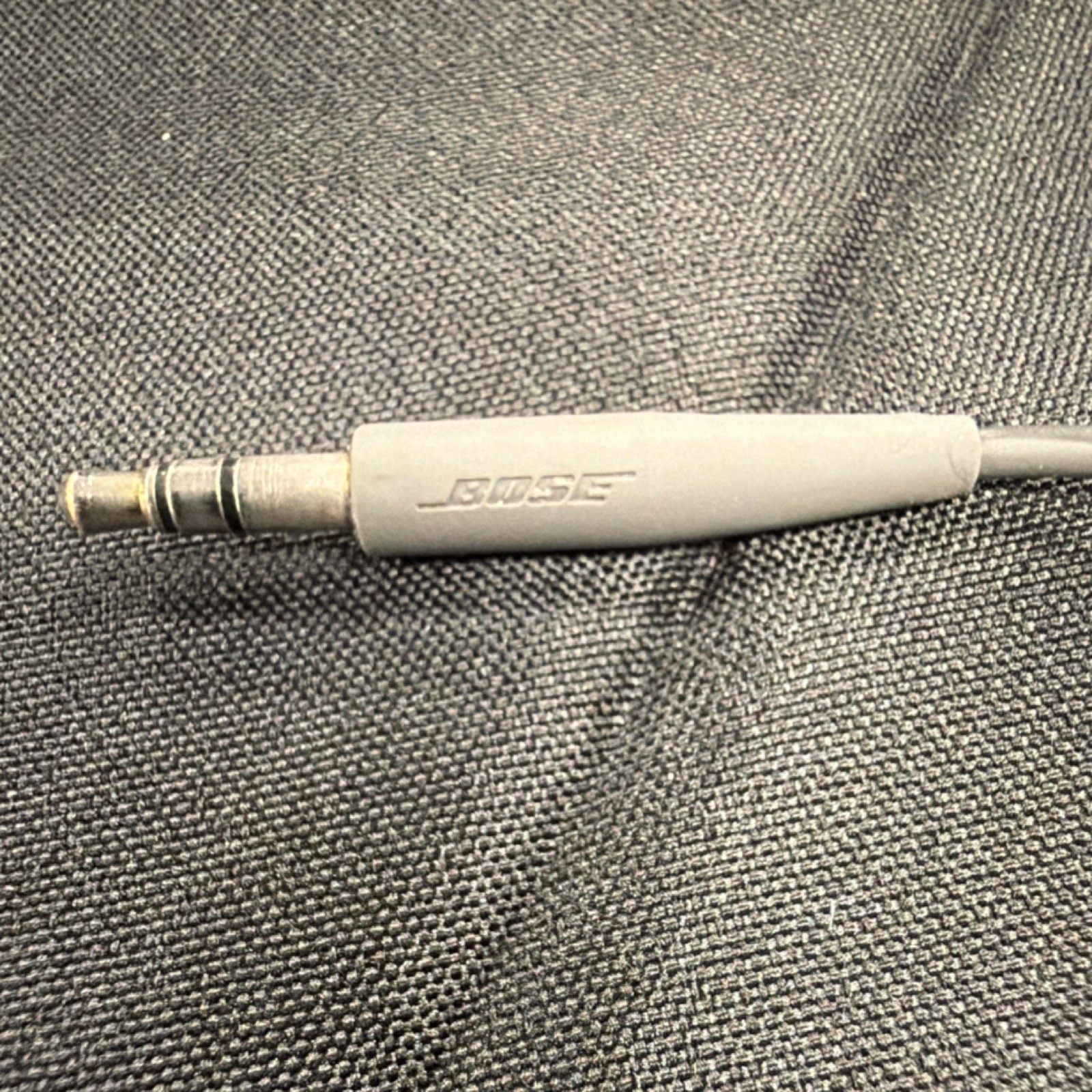 Bose Soundsport In-Ear Wired Headphones Gray 3.5mm Jack In-Line Control Case