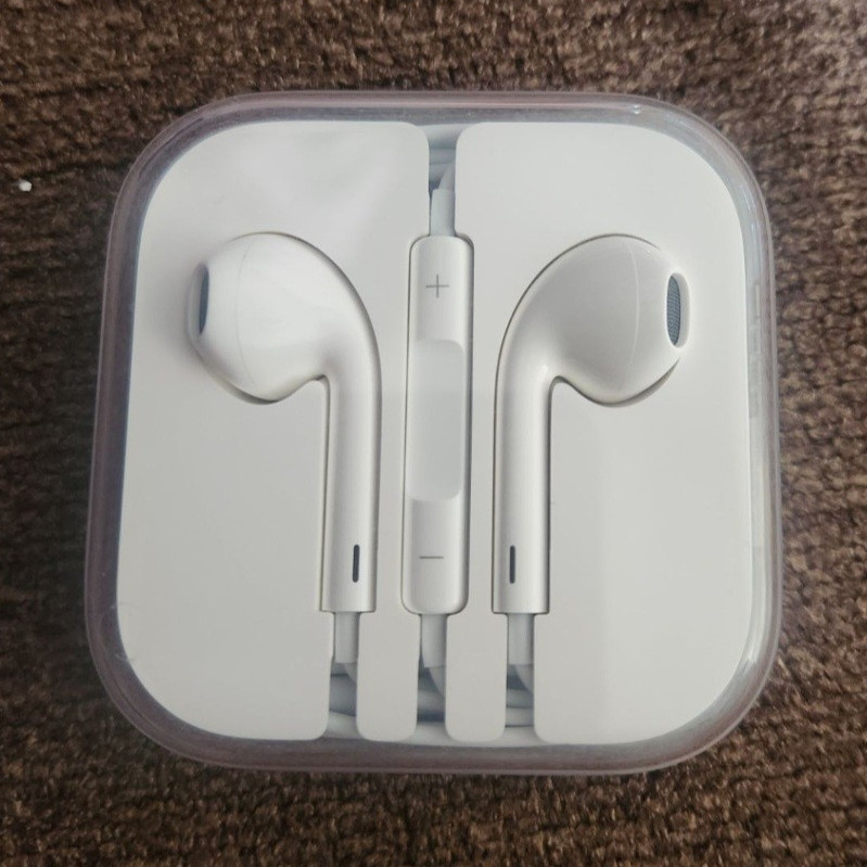 Apple EarPods White Wired In-Ear Earbuds 3.5mm Mic/Controls 1.2m