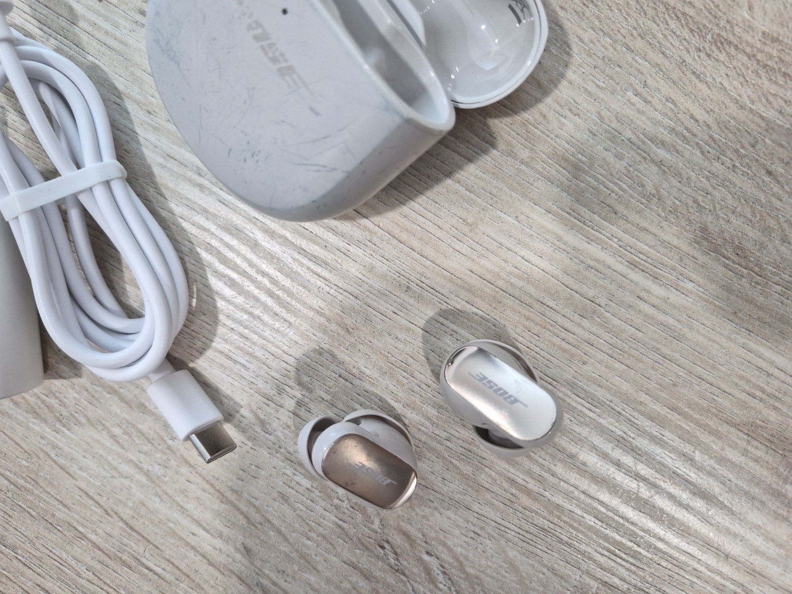 Orginal Bose QuietComfort Ultra Wireless Noise Cancelling Earbuds – white (Wear)