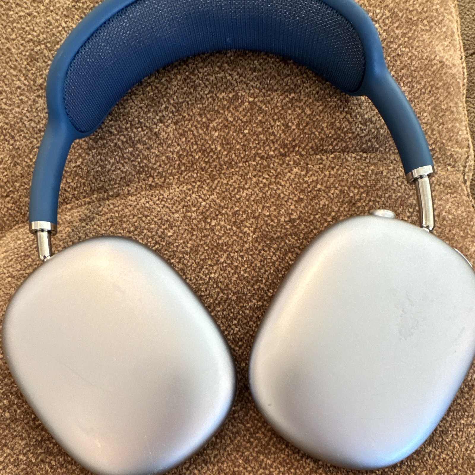 Apple AirPods Max Bluetooth Wireless Over-Ear Noise Canceling Blue/Silver