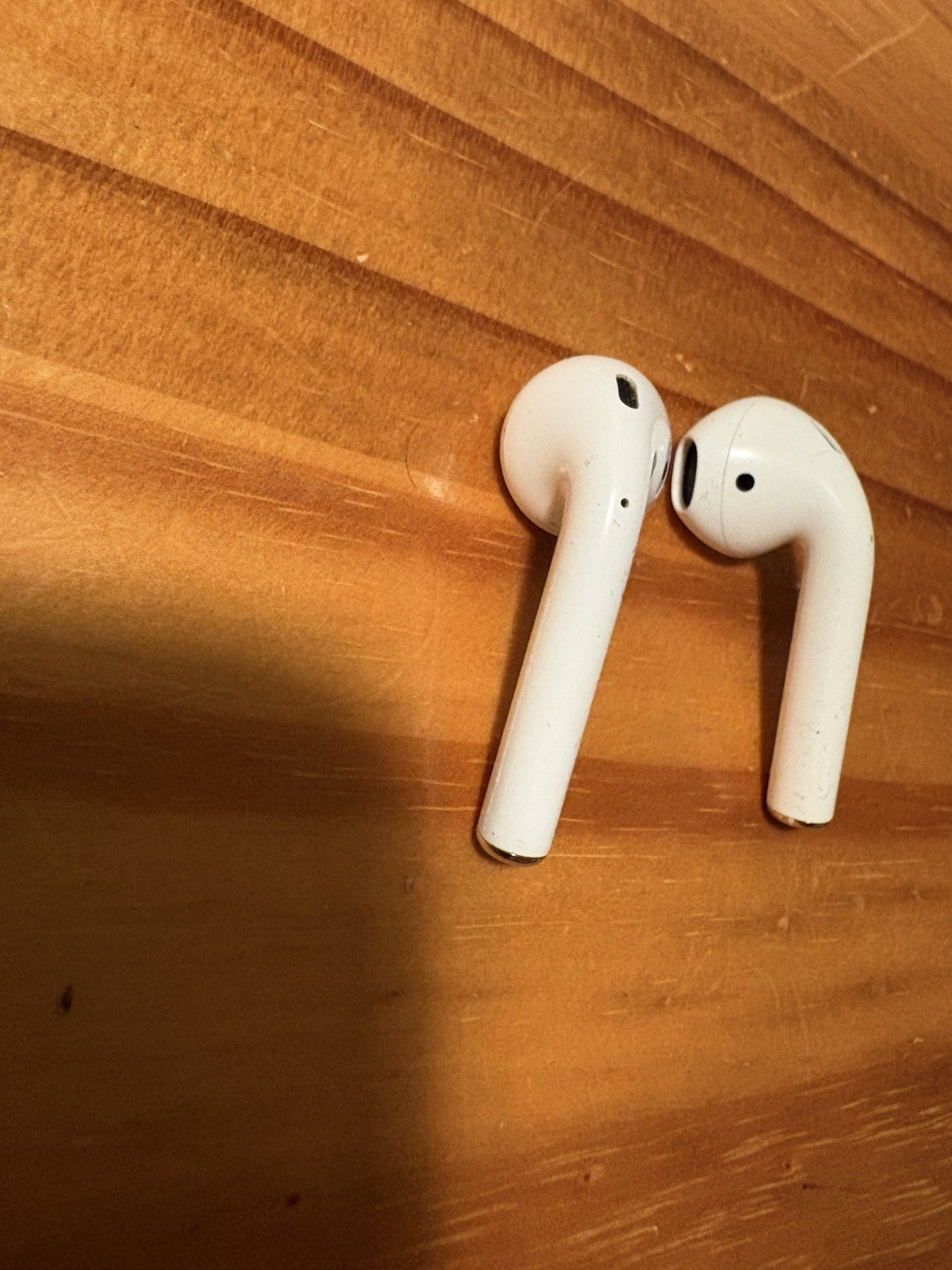 Apple AirPods 2nd Gen Wireless Earbuds w/ Charging Case, White with black case