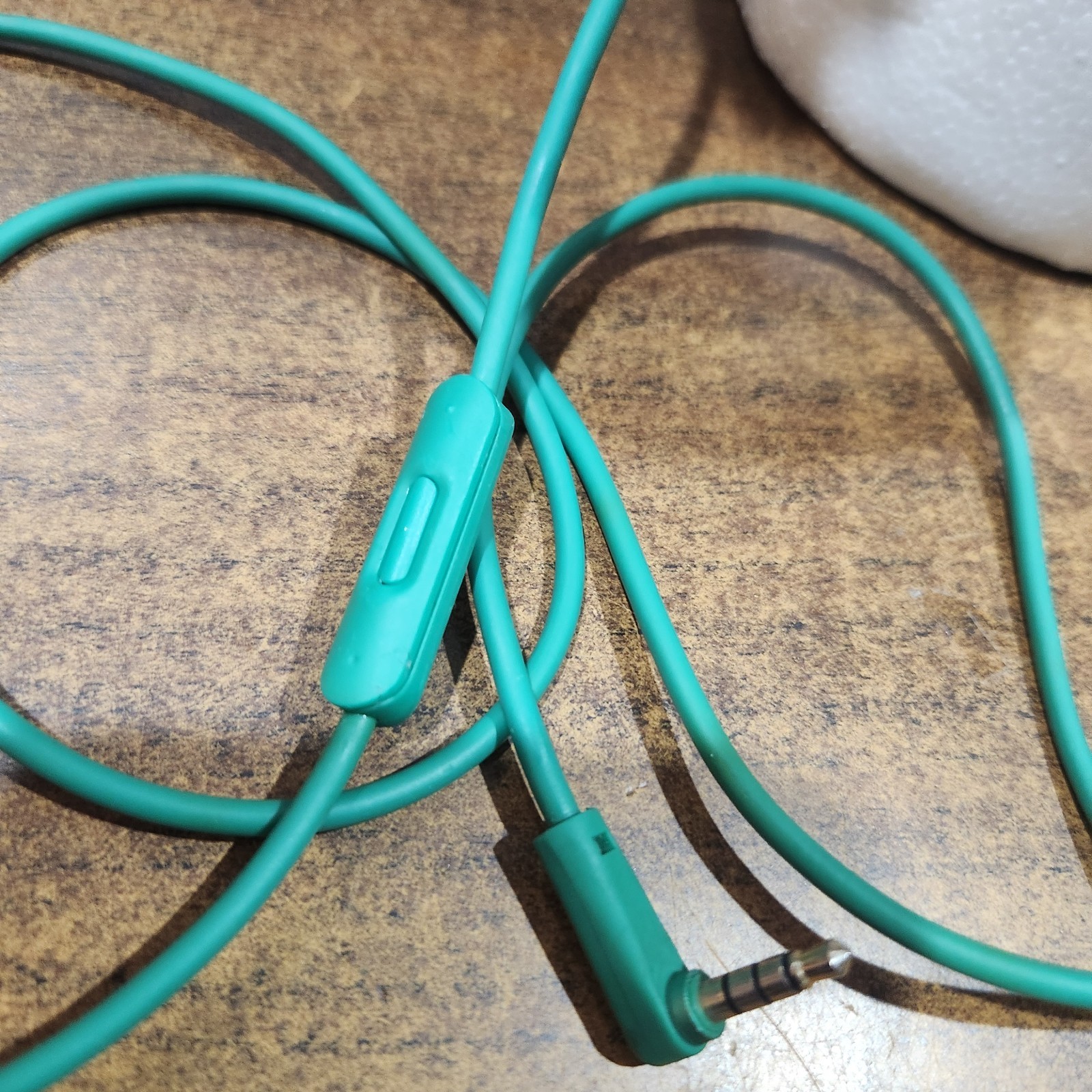 Beats by Dr. Dre Solo HD On-Ear Headphones – Drenched in Green Corded
