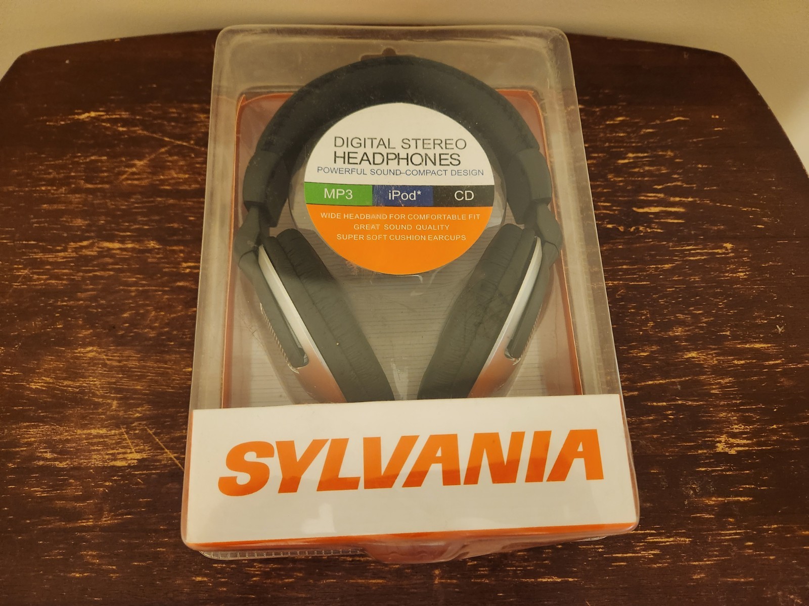 Sylvania SYL-626 Professional Full Size Headphones (Black and Silver)