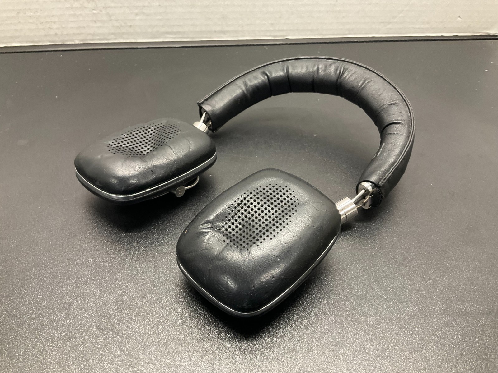 Bowers & Wilkins Black P5 On-Ear Wired Headphones
