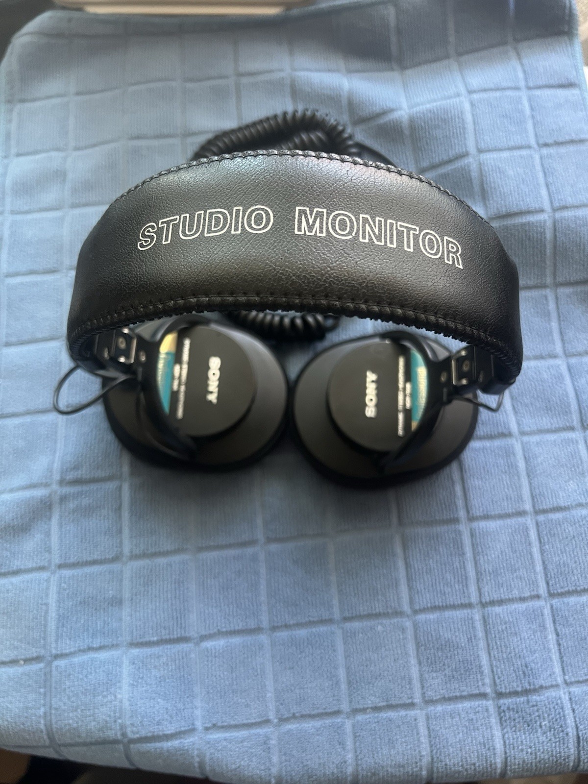 Sony MDR-7506 Professional Studio Monitor Headphones *Used*