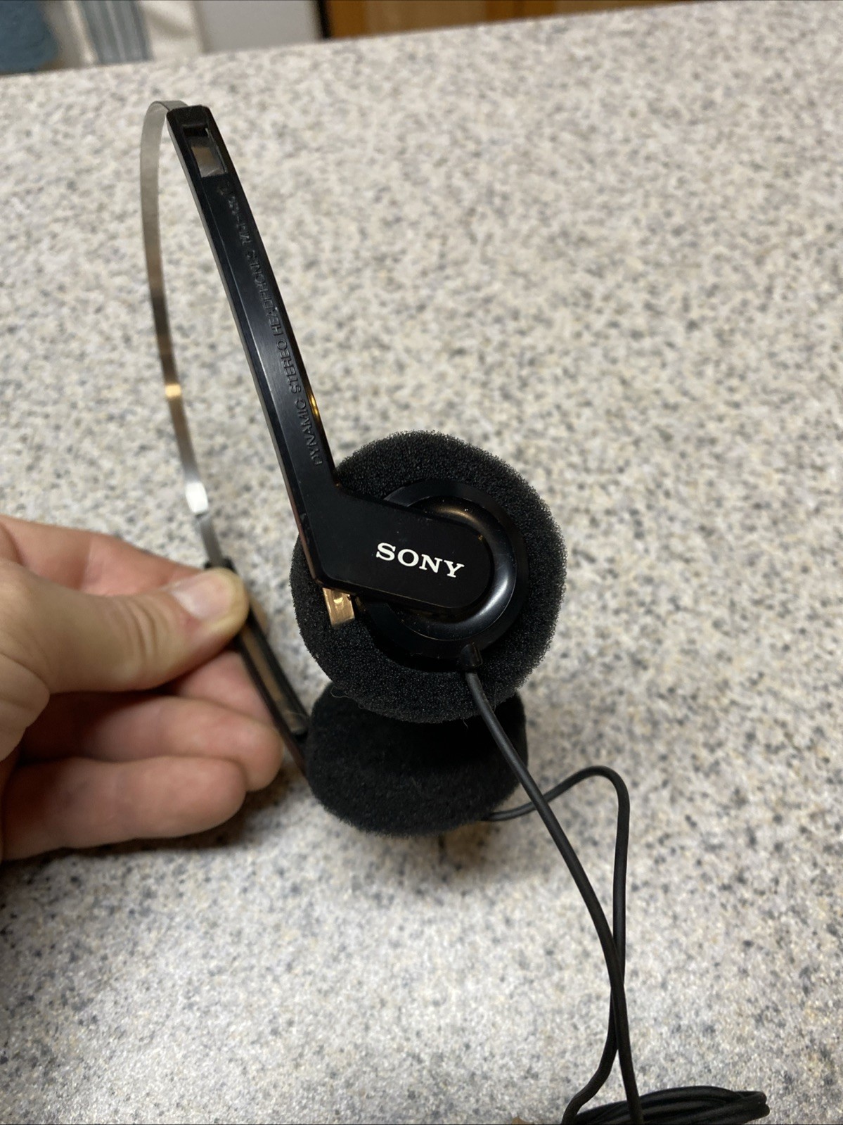 Sony MDR-010 Walkman Headphones— TESTED & WORK GREAT!