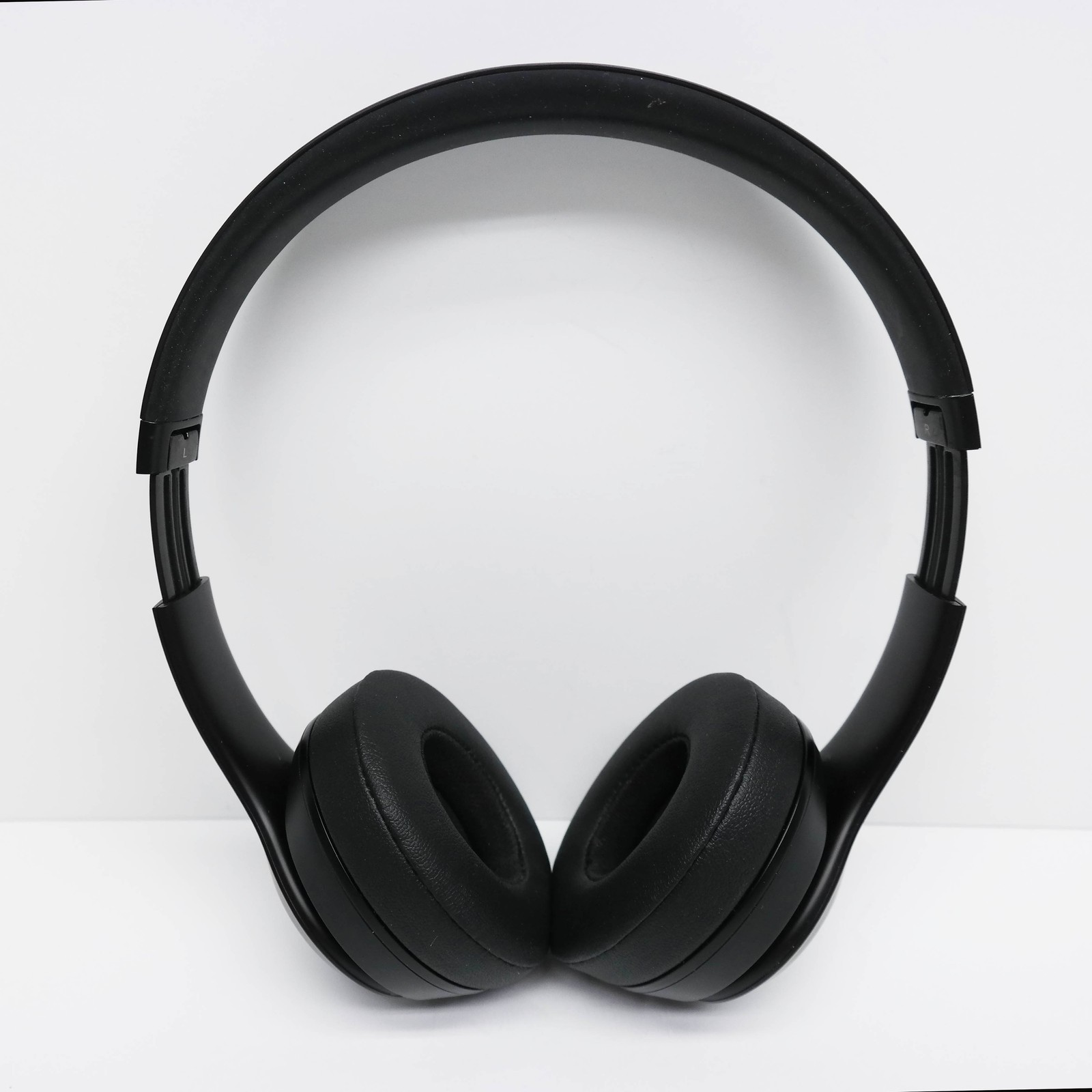 Beats by Dr. Dre Solo 3 Wireless On Ear Headphones Matte – Black MX432LL/A