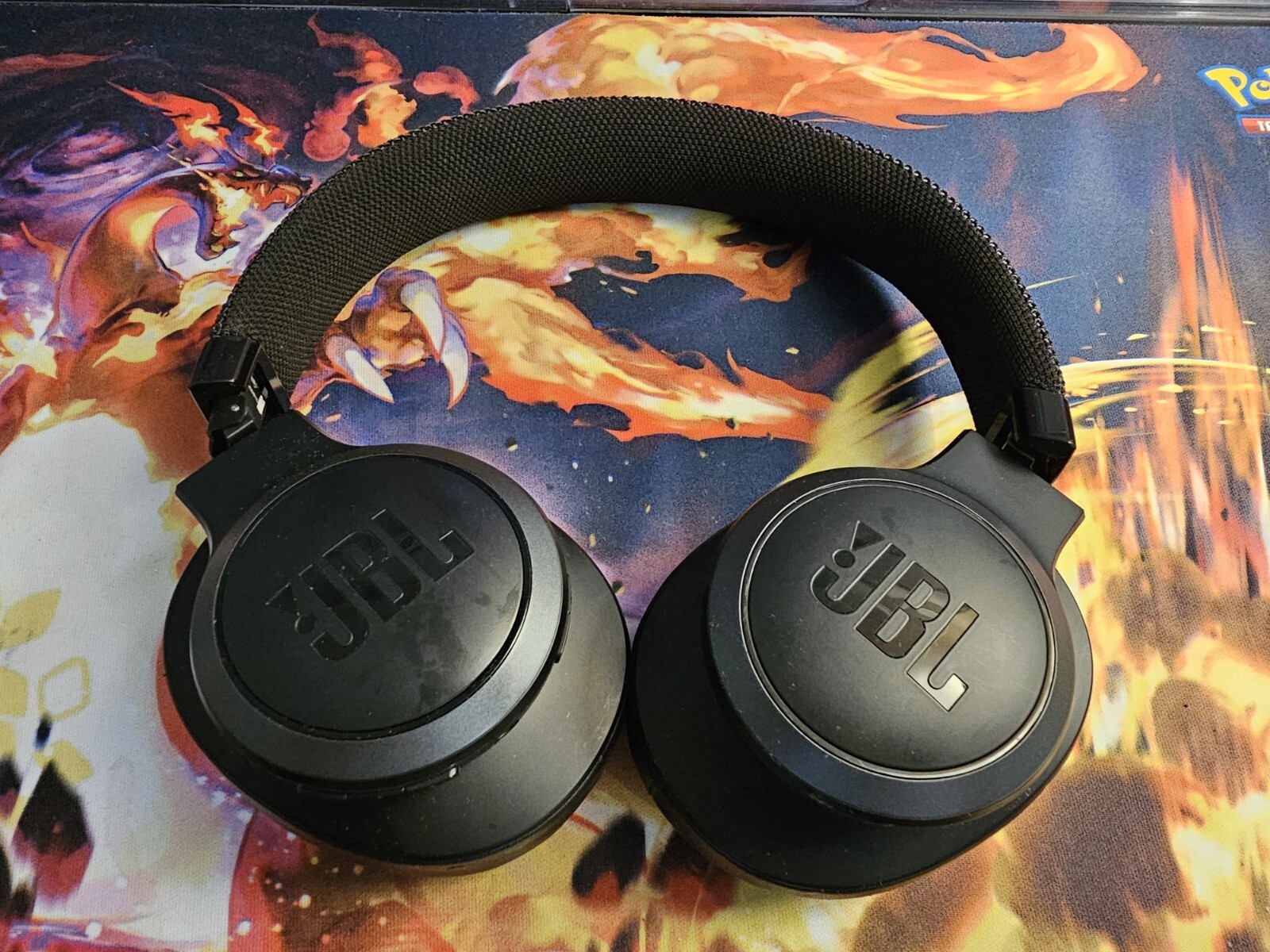 JBL Live 500 BT Around-Ear Wireless Headphone – Black