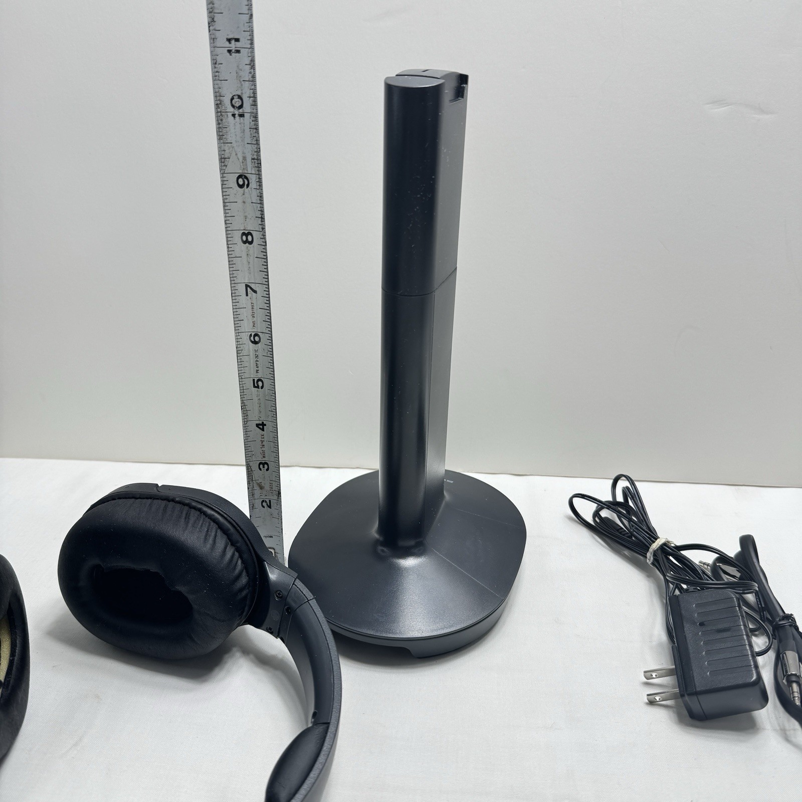 SONY TMR-RF400 Wireless Headphones 40mm Drivers 10Hz-22kHz WORK & SOUND GREAT