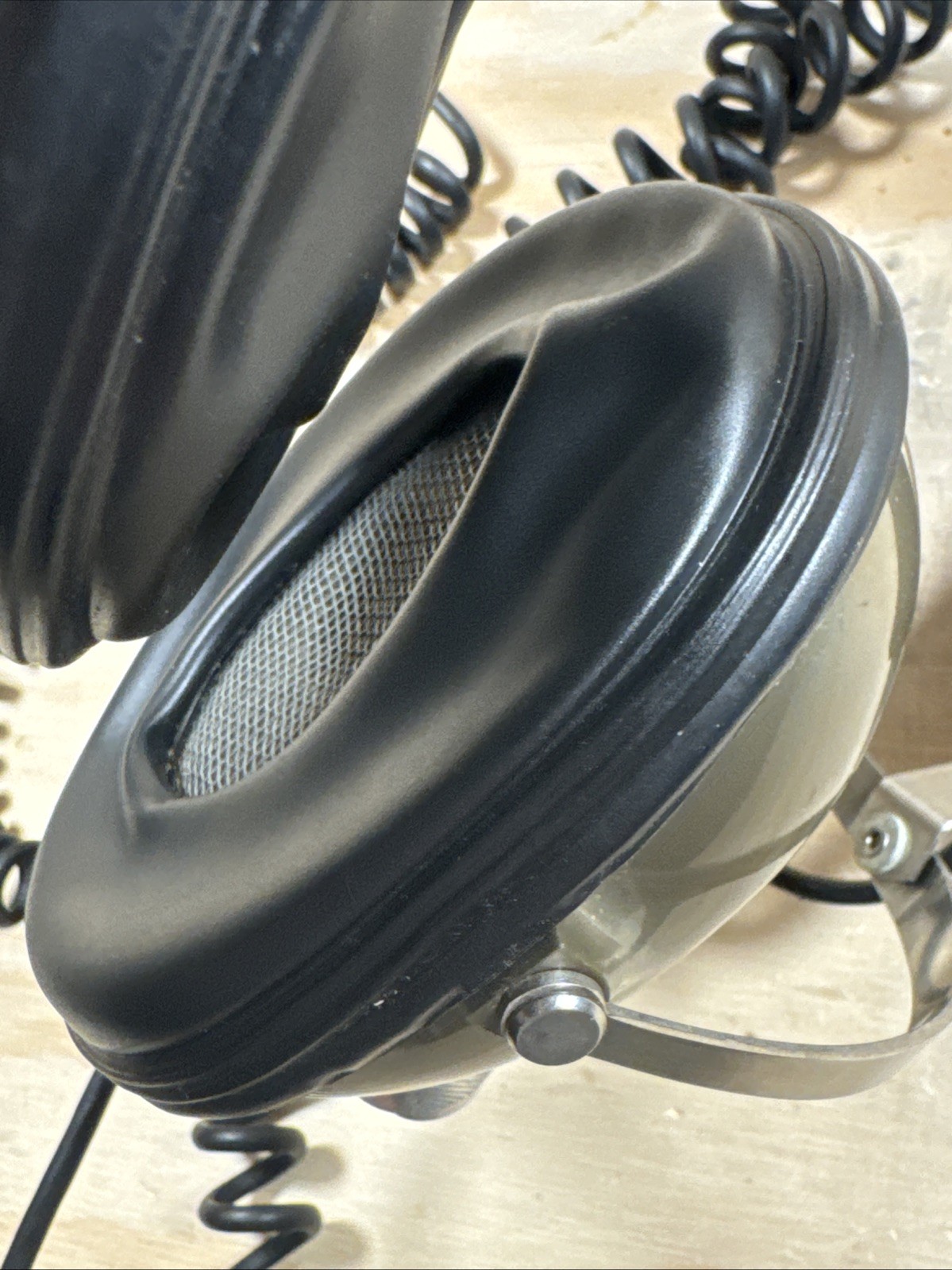 Koss PRO4A Headband Headphones – Beige Studio quality headphones Tested