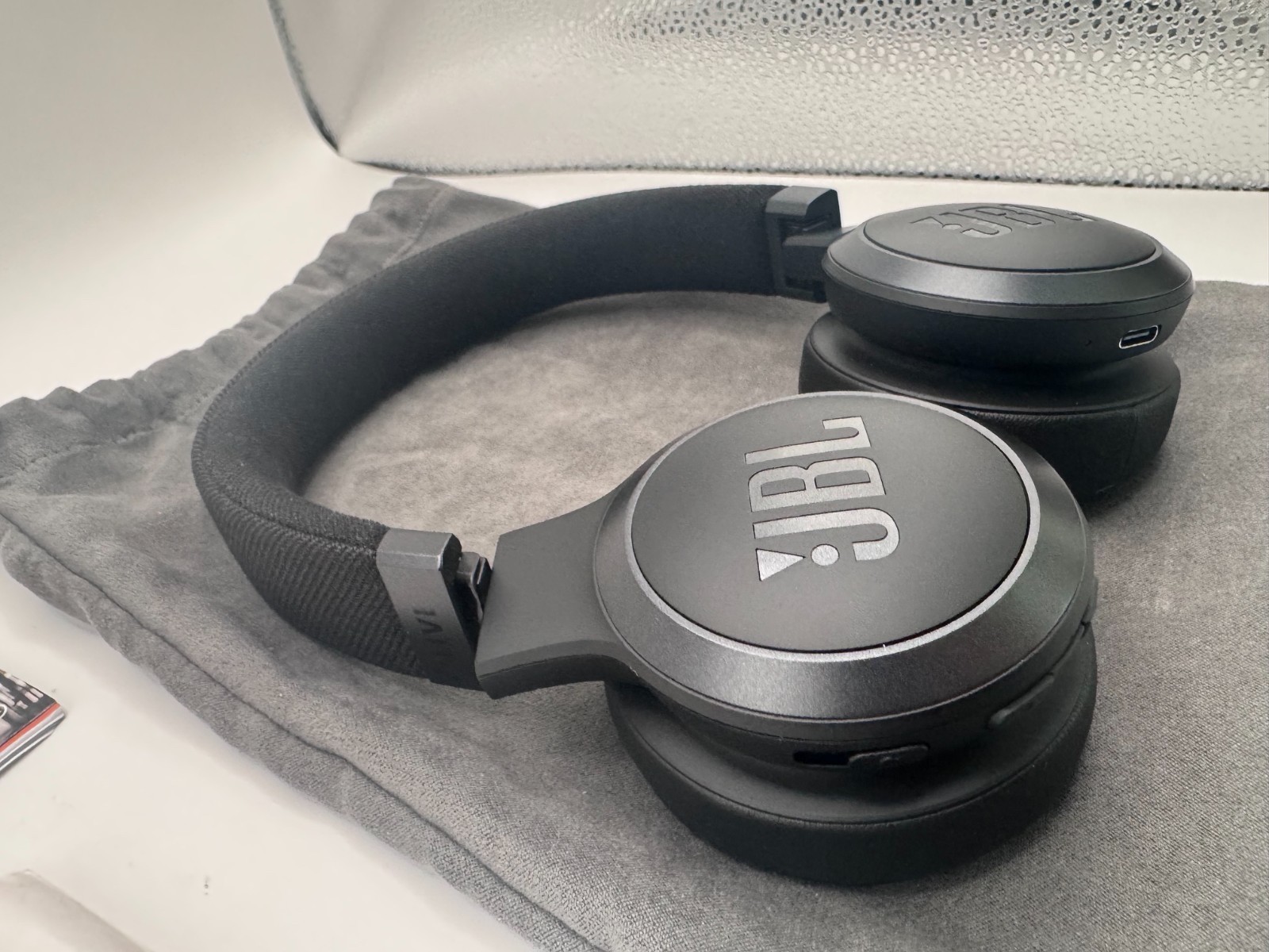 JBL Headphones Live 675 NC Noise Cancelling Bluetooth On-Ear Wireless