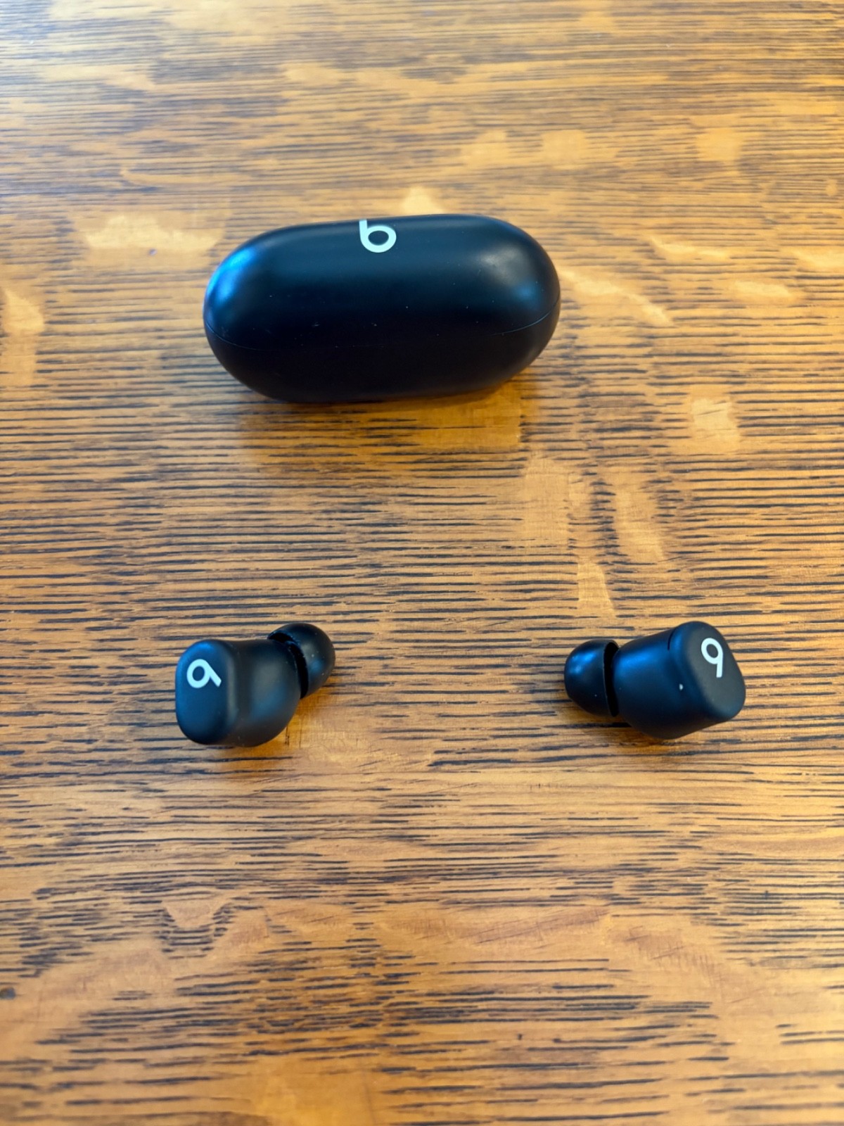 Beats by Dr. Dre Solo Buds Color Black Wireless Earbuds Great Condition