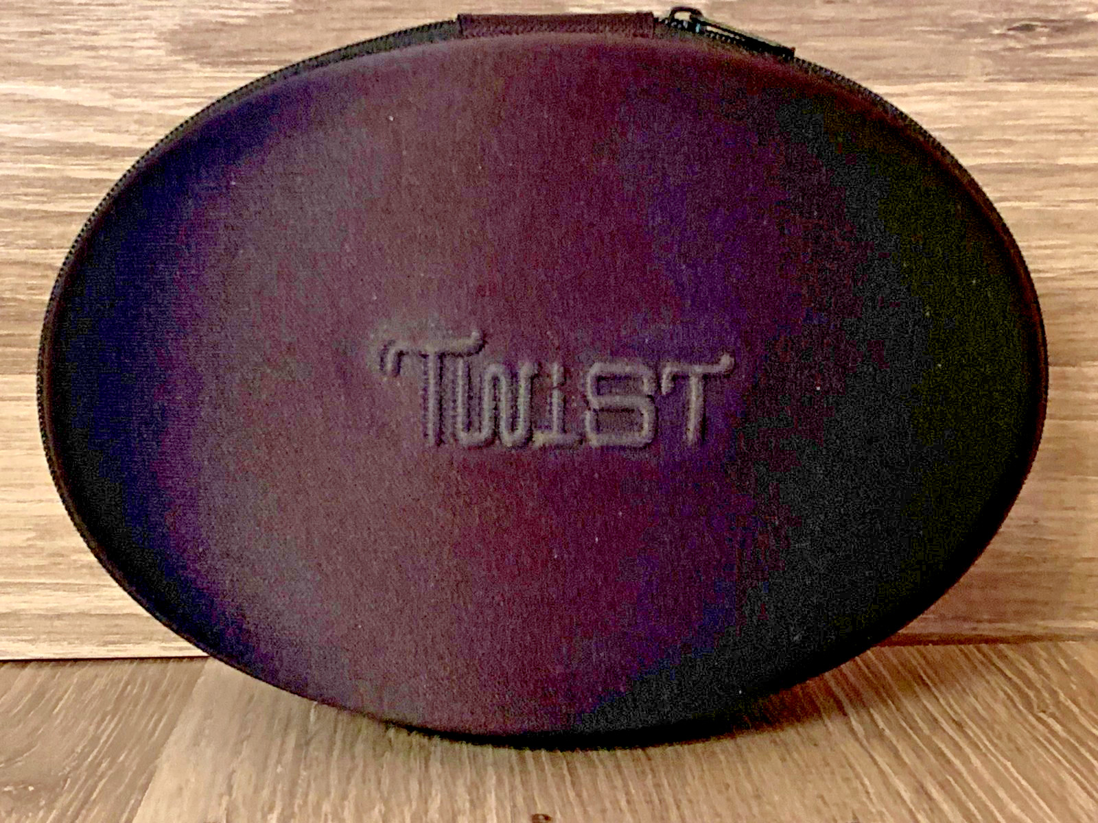 HD Twist Headphones 2 Speakers~ Headphones & Speakers in One Brand New