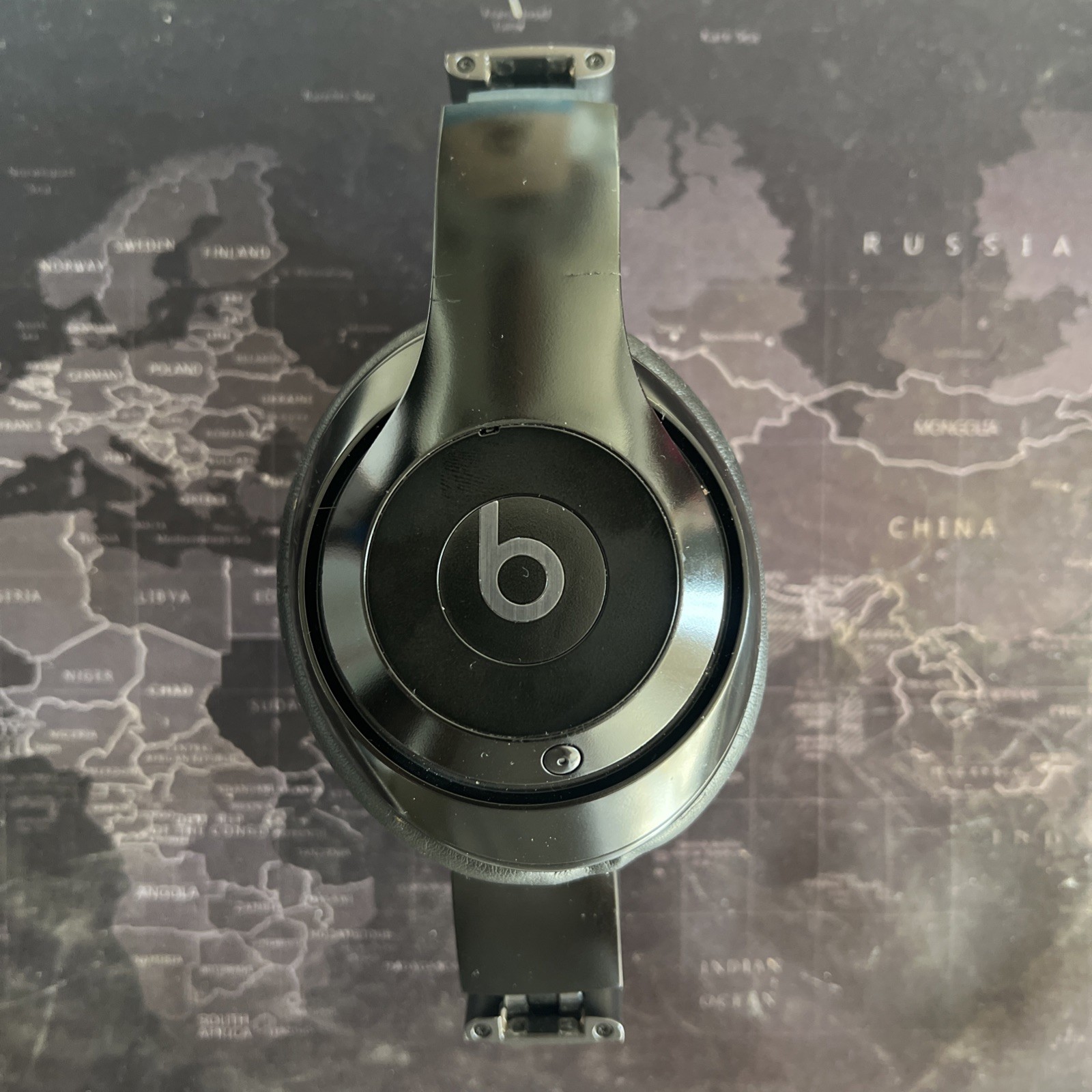 HEAVILY USED Beats Studio Pro w/ Case – Black MQTP3LL/A