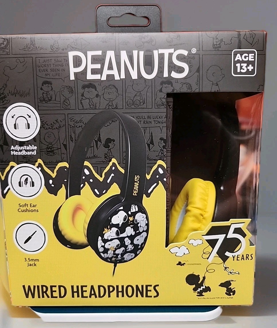 PEANUTS SNOOPY Woodstock Wired Headphones Black & Yellow