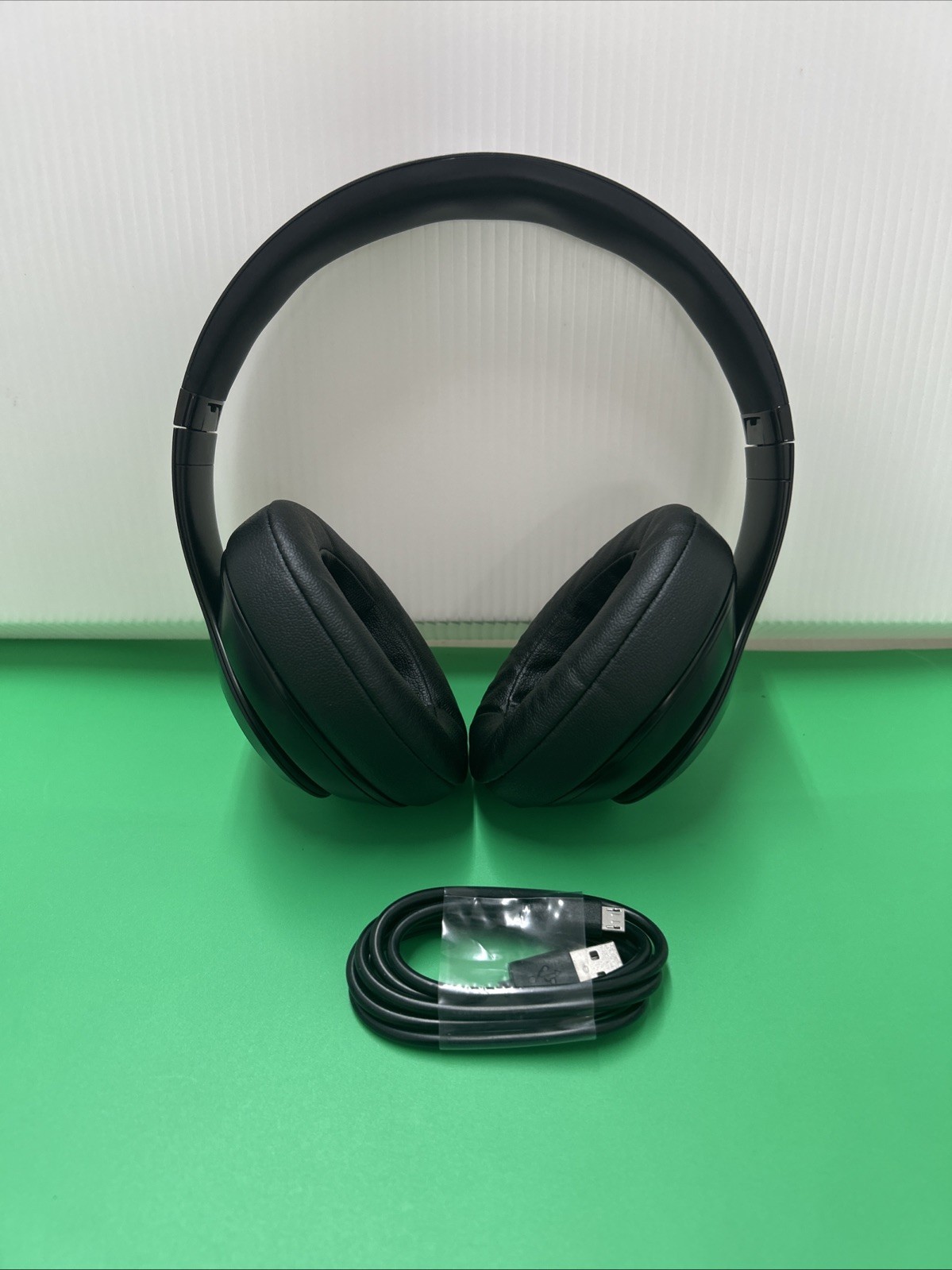 Beats Studio3 Wireless Bluetooth Noise Cancelling Headphones – Black (#8)