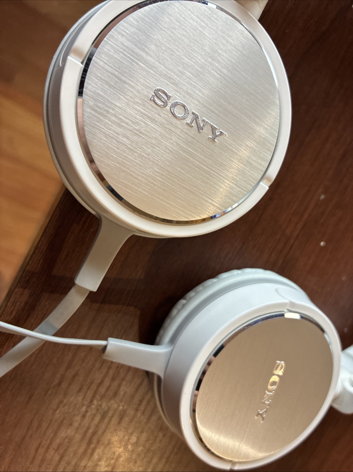 Sony MDR-ZX110 Ear-Pad (On the Ear) Headband Headphones – White