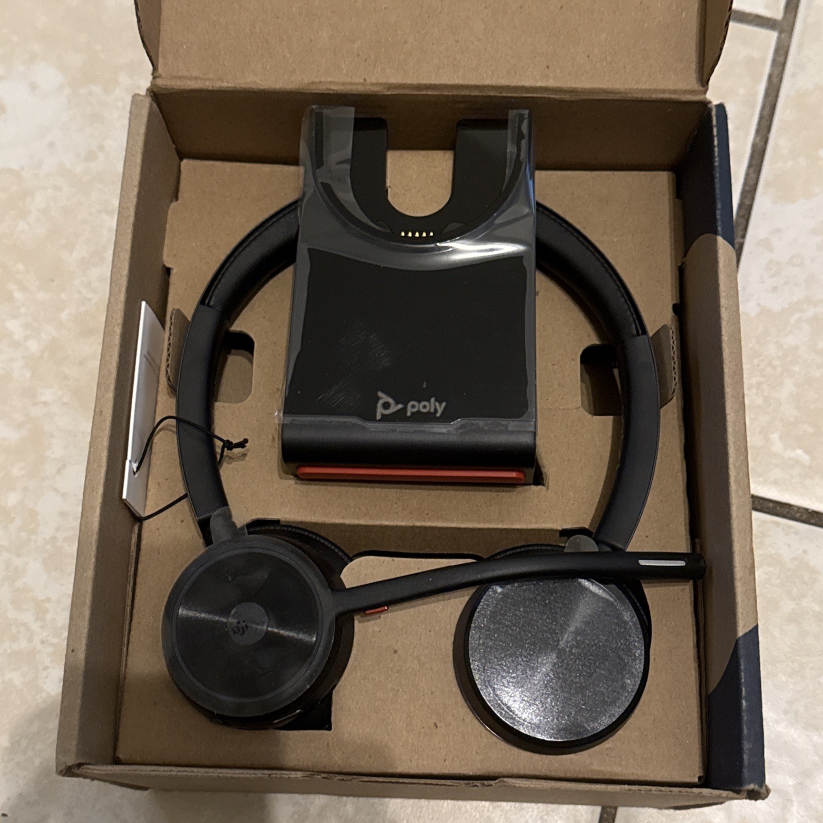 Poly Voyager 4310-M Mono MS Teams Bluetooth USB-A Headset with charging stand