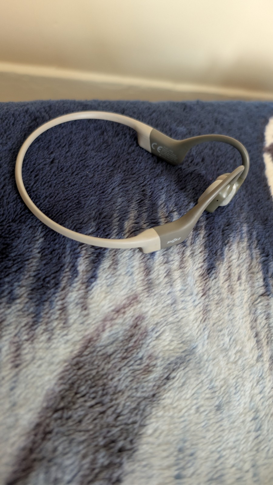 SHOKZ OpenRun S803 Open-Ear Bone Conduction Sport Headphones W / Cable Gray