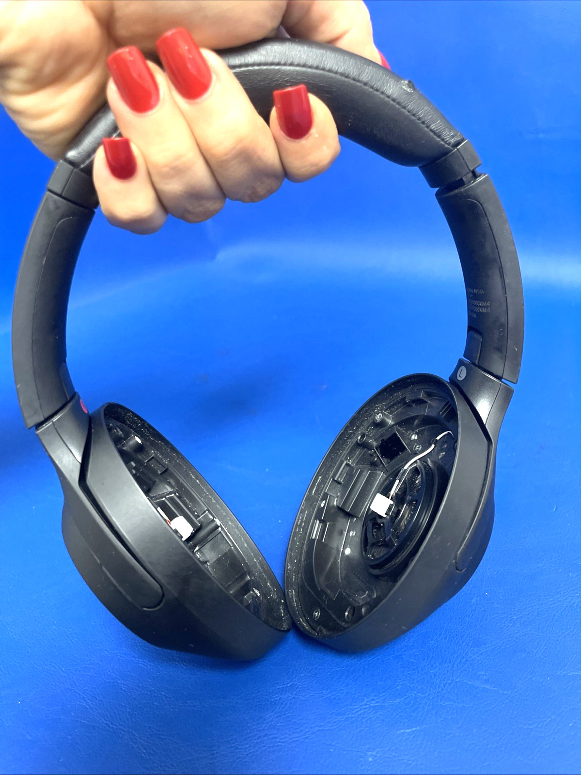 ORIGINAL Sony WH-1000XM4 Wireless Over-the-Ear Headphones – NO EAR PADS