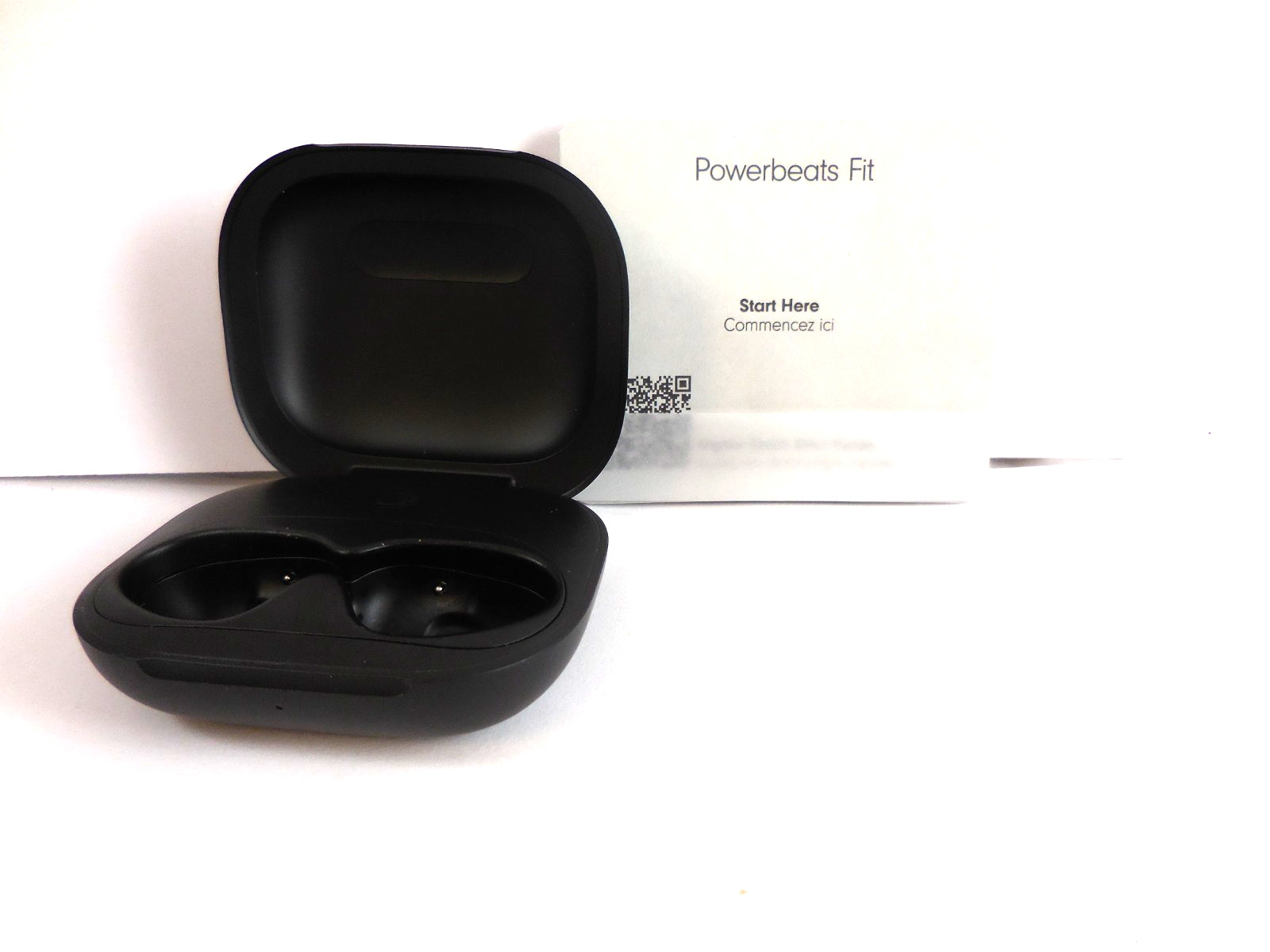 Beats – Powerbeats Fit Wireless Replacement Charging Case- Black (A3477)