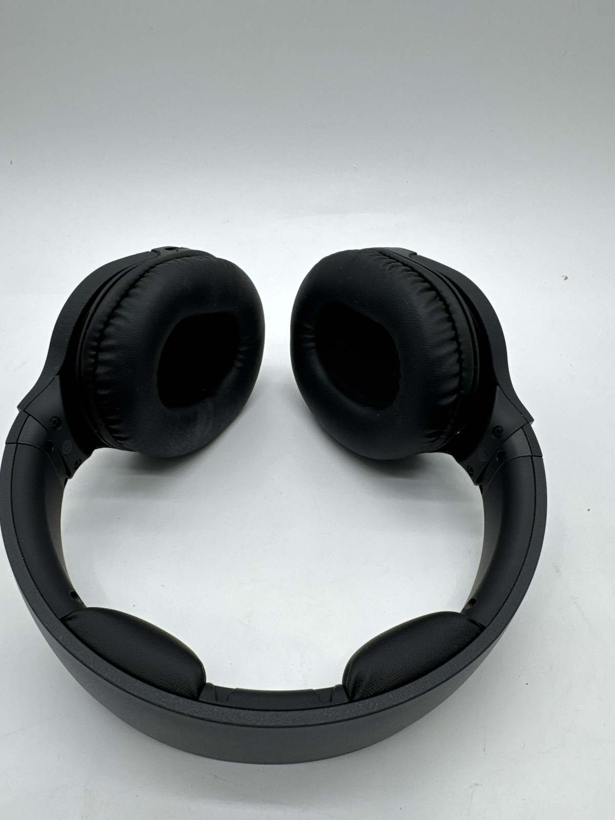 Sony WH-RF400 Wireless Over-Ear Home Theater Headphones 3.5 mm Jack – Black