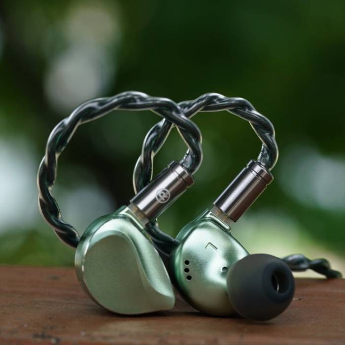 BQEYZ Winter II Green Wired Earphones Over-Ear Shure-Hook CIEM 2-Pin Plug