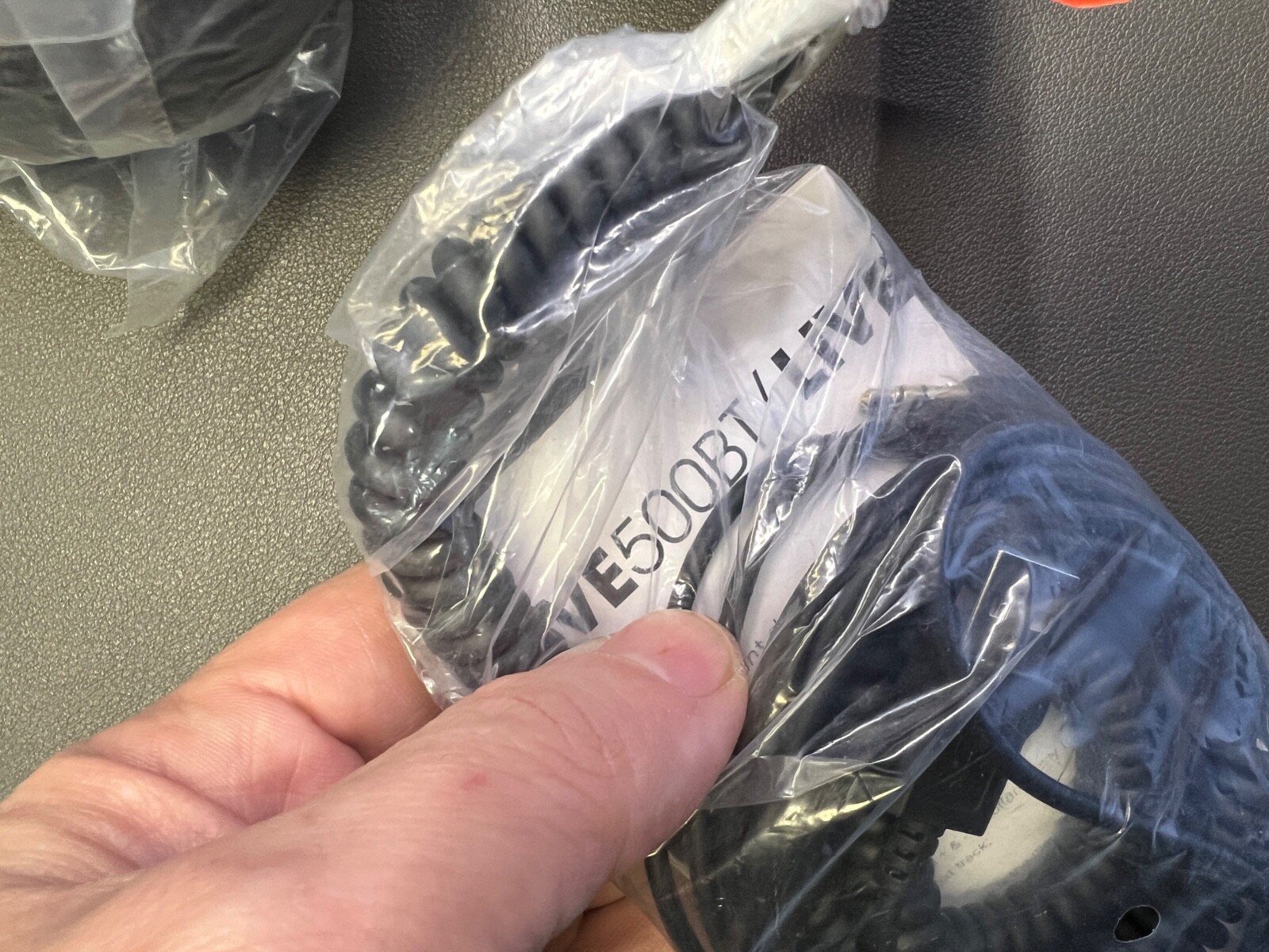 JBL Live 500BT Over-the-Ear DEMO UNITS WIRED