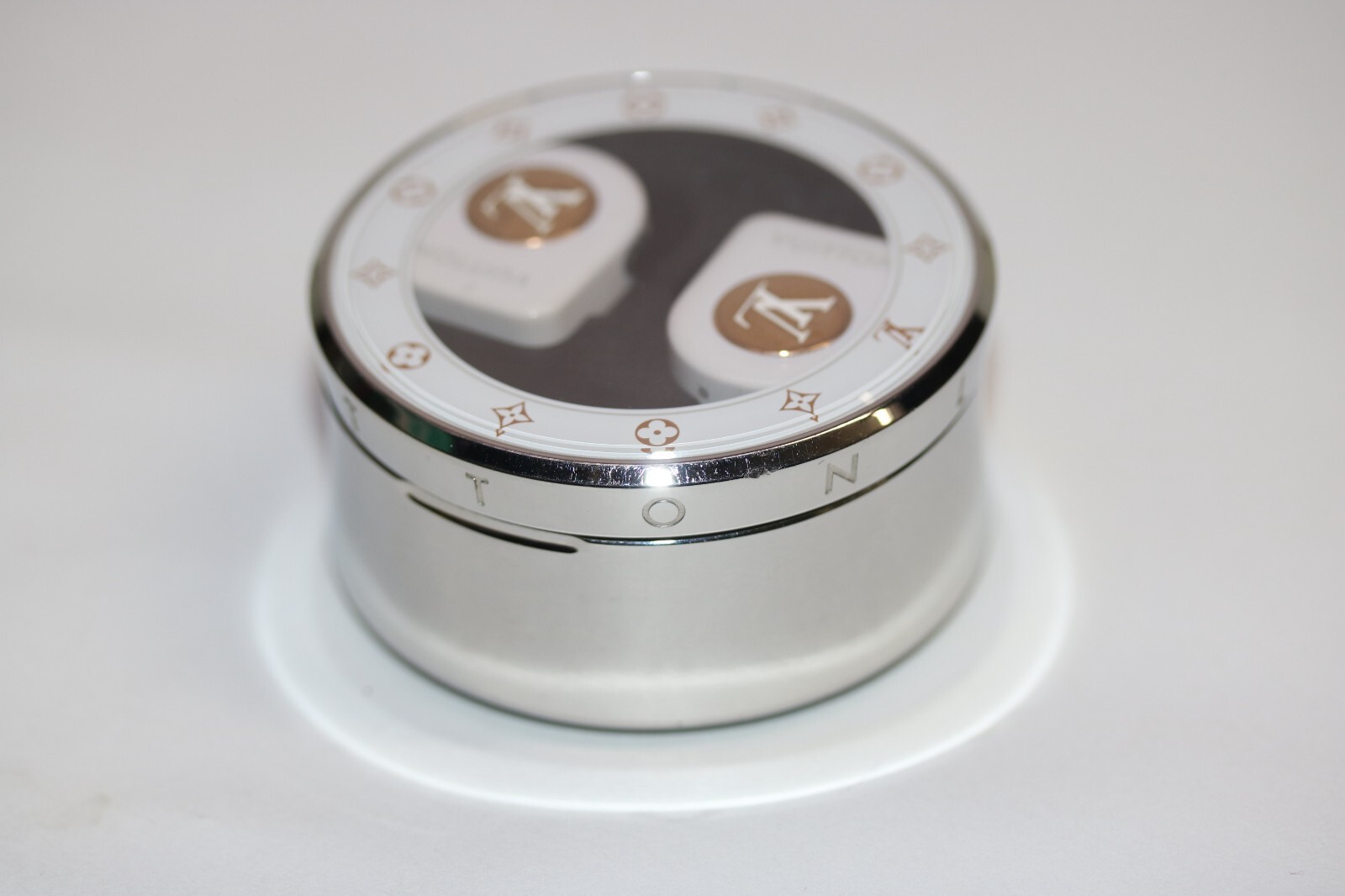 Louis Vuitton QAB120 Horizon Wireless Earphones White Gold Monogram Bluetooth
