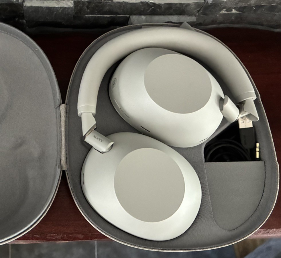 Sony WH-1000XM6 Best Wireless Noise Canceling Headphones | Platinum Silver