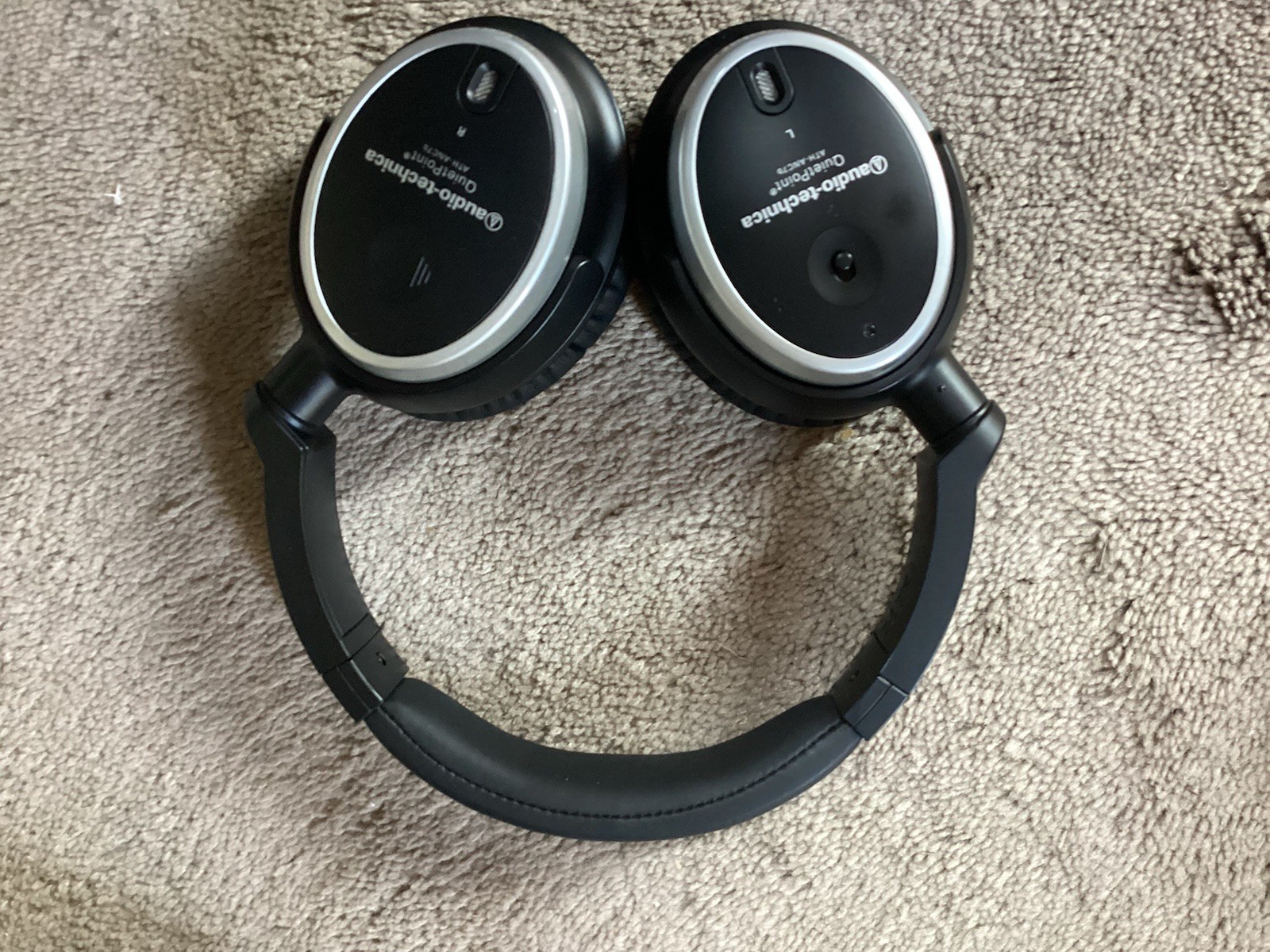 Audio-Technica ATH-ANC7B-QUIETPOINT Noise-Cancelling Headphones