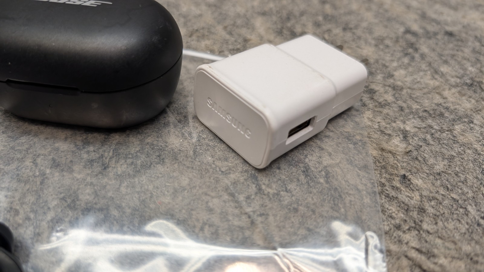 Bose QuietComfort Earbuds Black Bluetooth Wireless Built-In Mic USB-C Case
