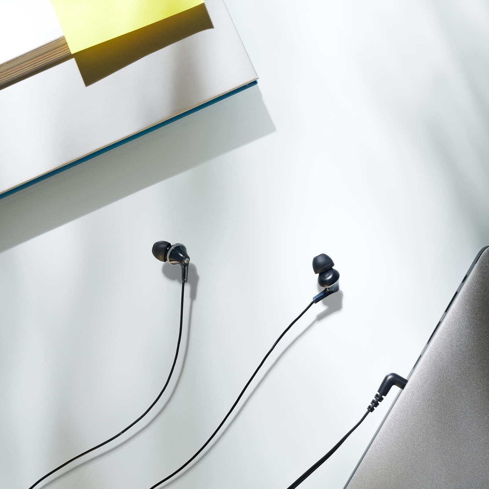 Panasonic RP HJE125 Wired Earphones ErgoFit Design 10Hz to 24kHz Black