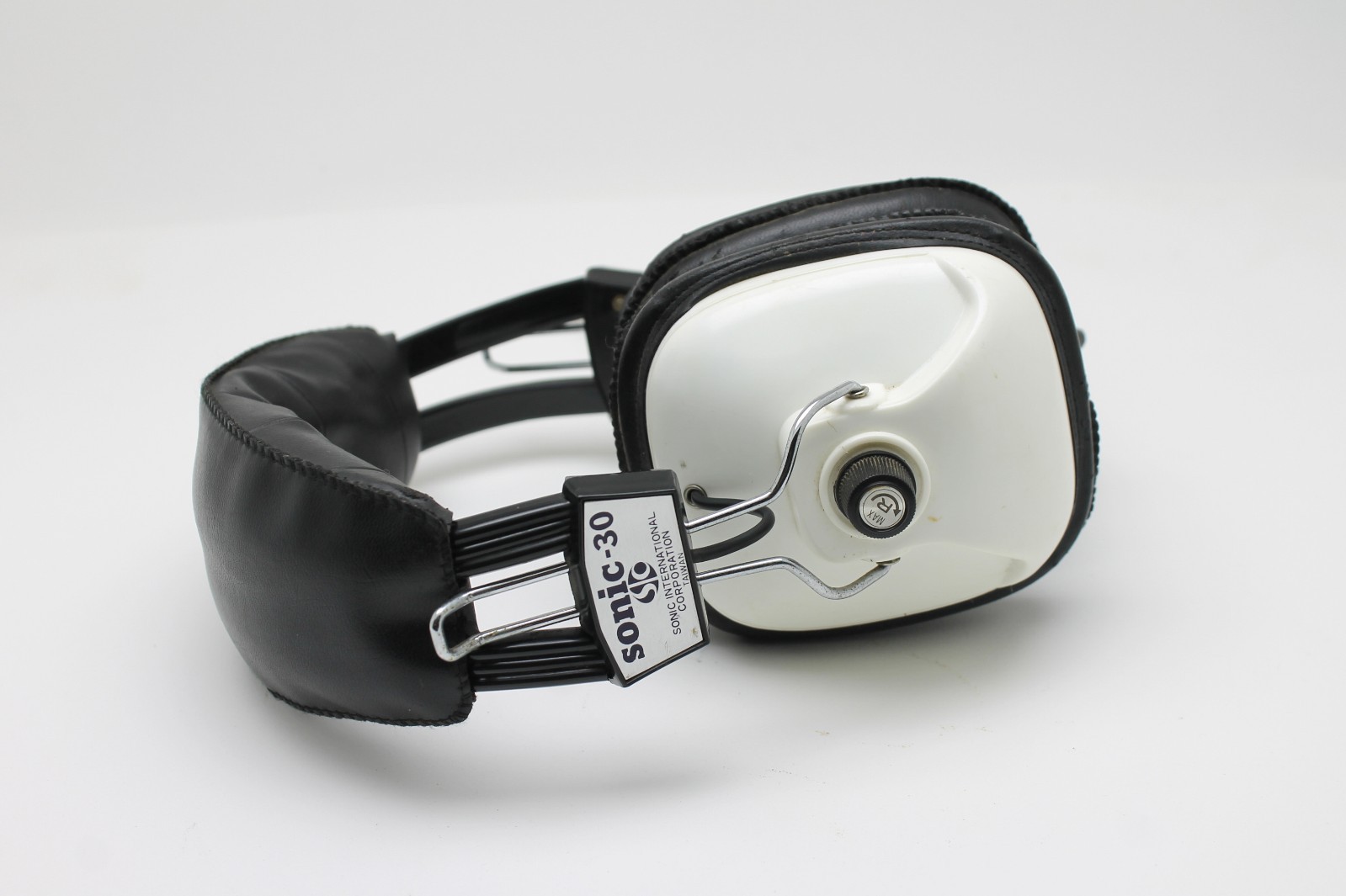 Sonic Stereo Headphones Sonic-30 Made in Taiwan 1/4″ Jack Vintage S6.1 fast ship