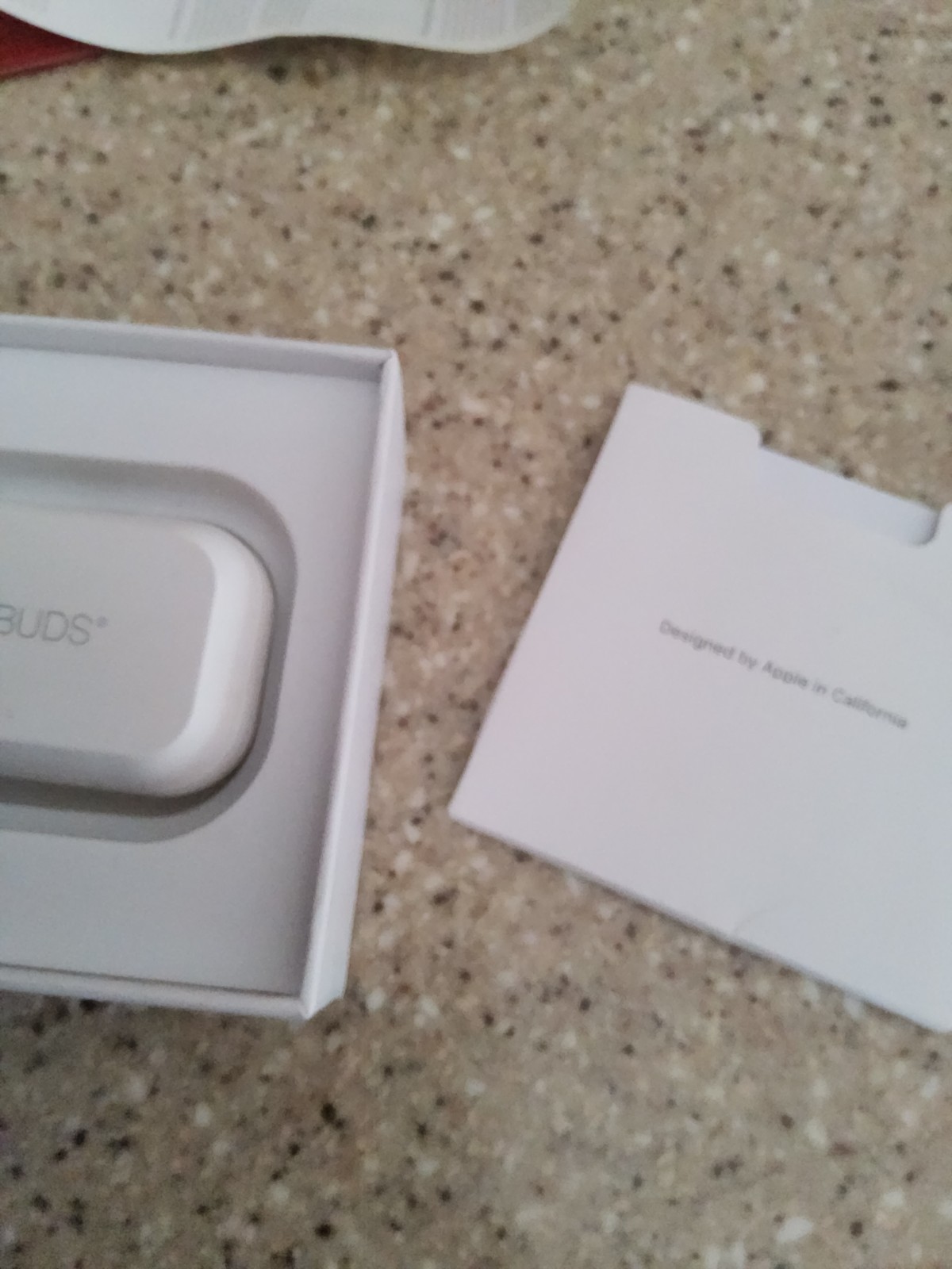 Apple AirPods Pro (2nd Gen) White Bluetooth In-Ear Earbuds Wireless Charging