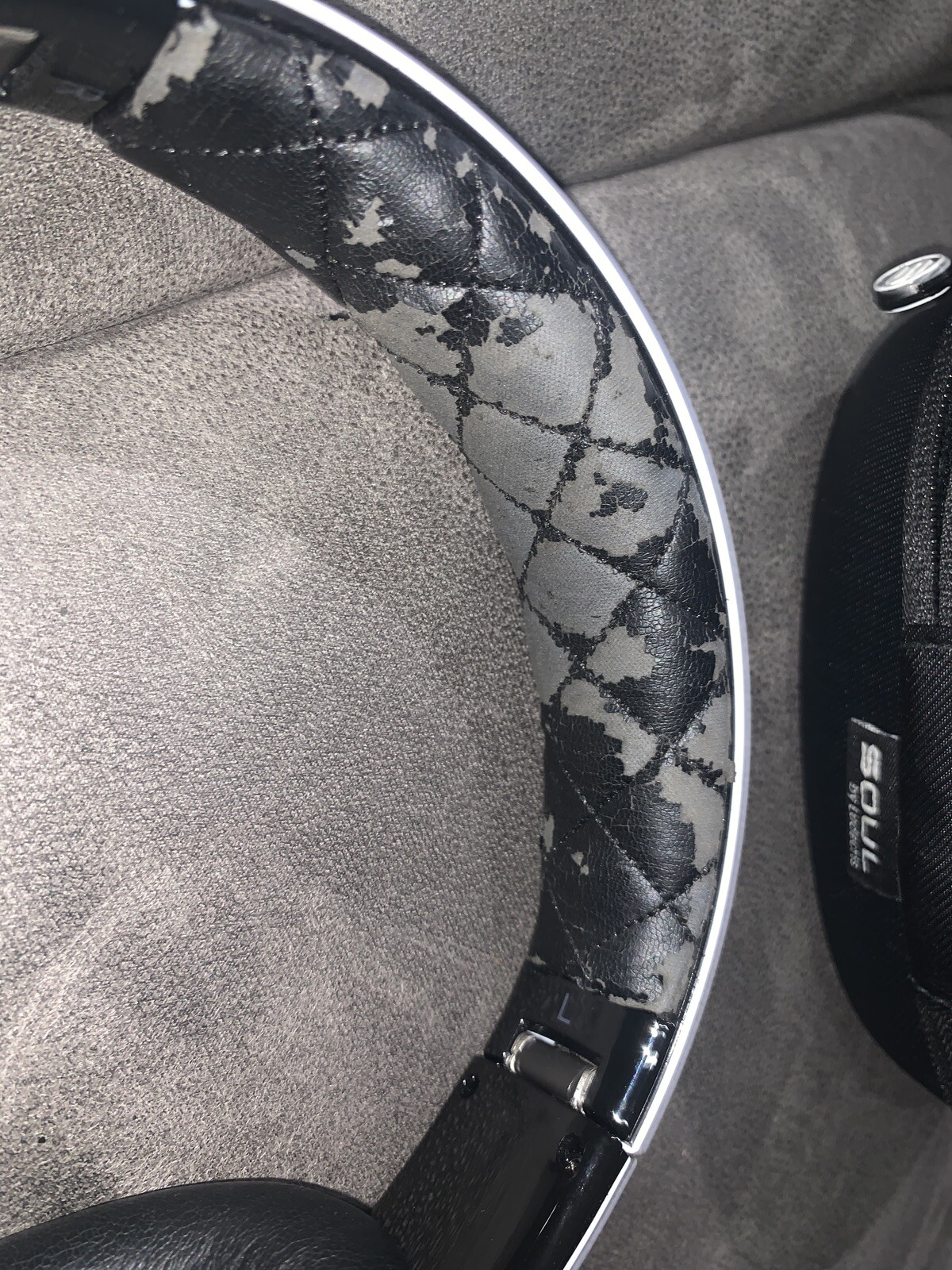 Soul By Ludacris Noise Canceling Headphones Black/White