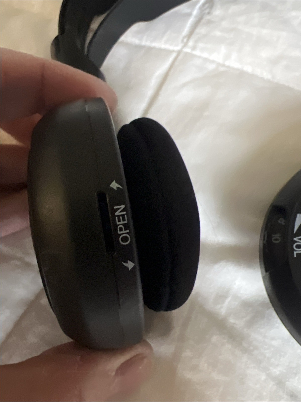 2005-2020 Honda Odyssey Overhead DVD Entertainment Wireless Headphones