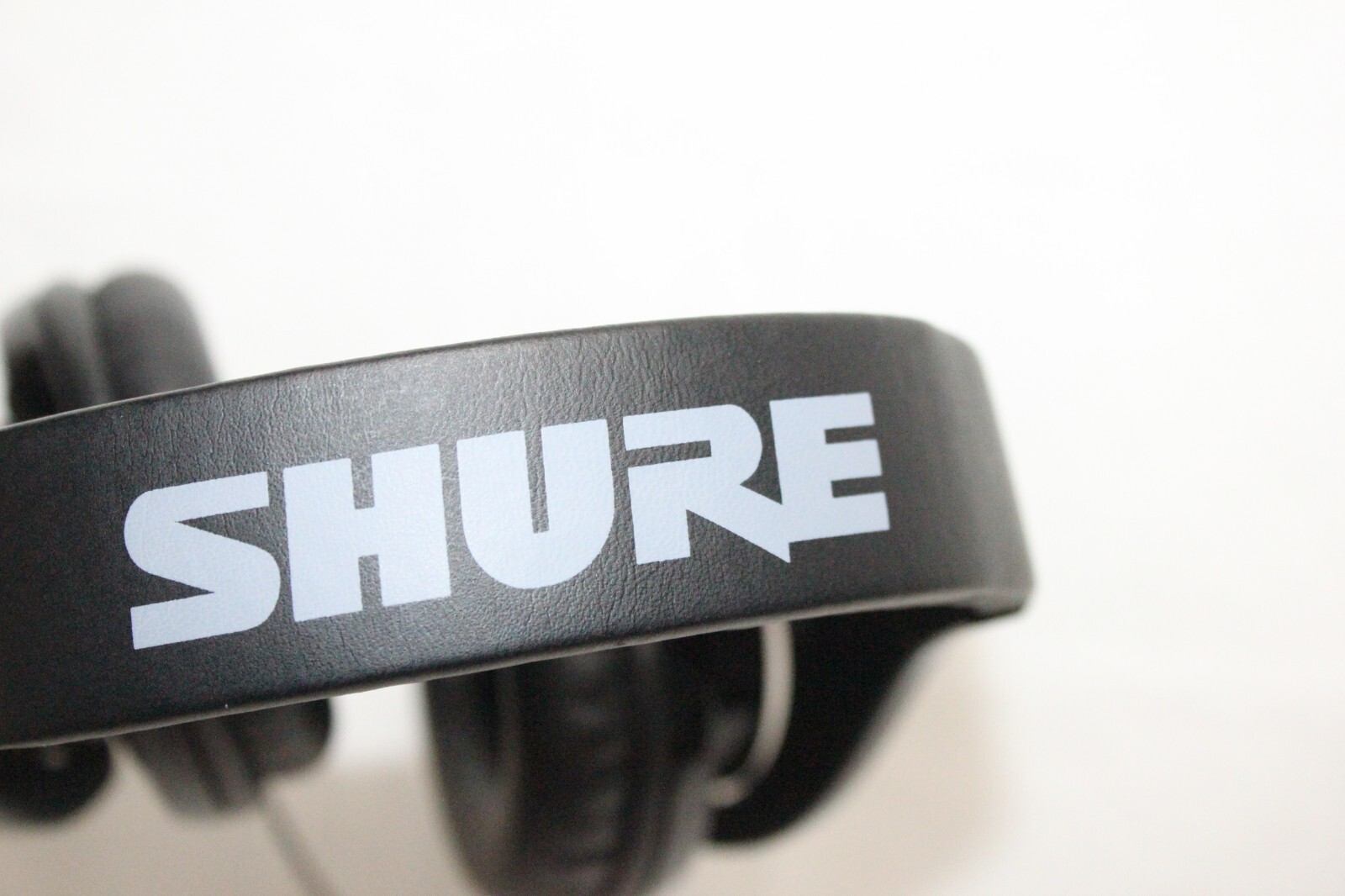 Shure Professional Quality Headphones SRH240A