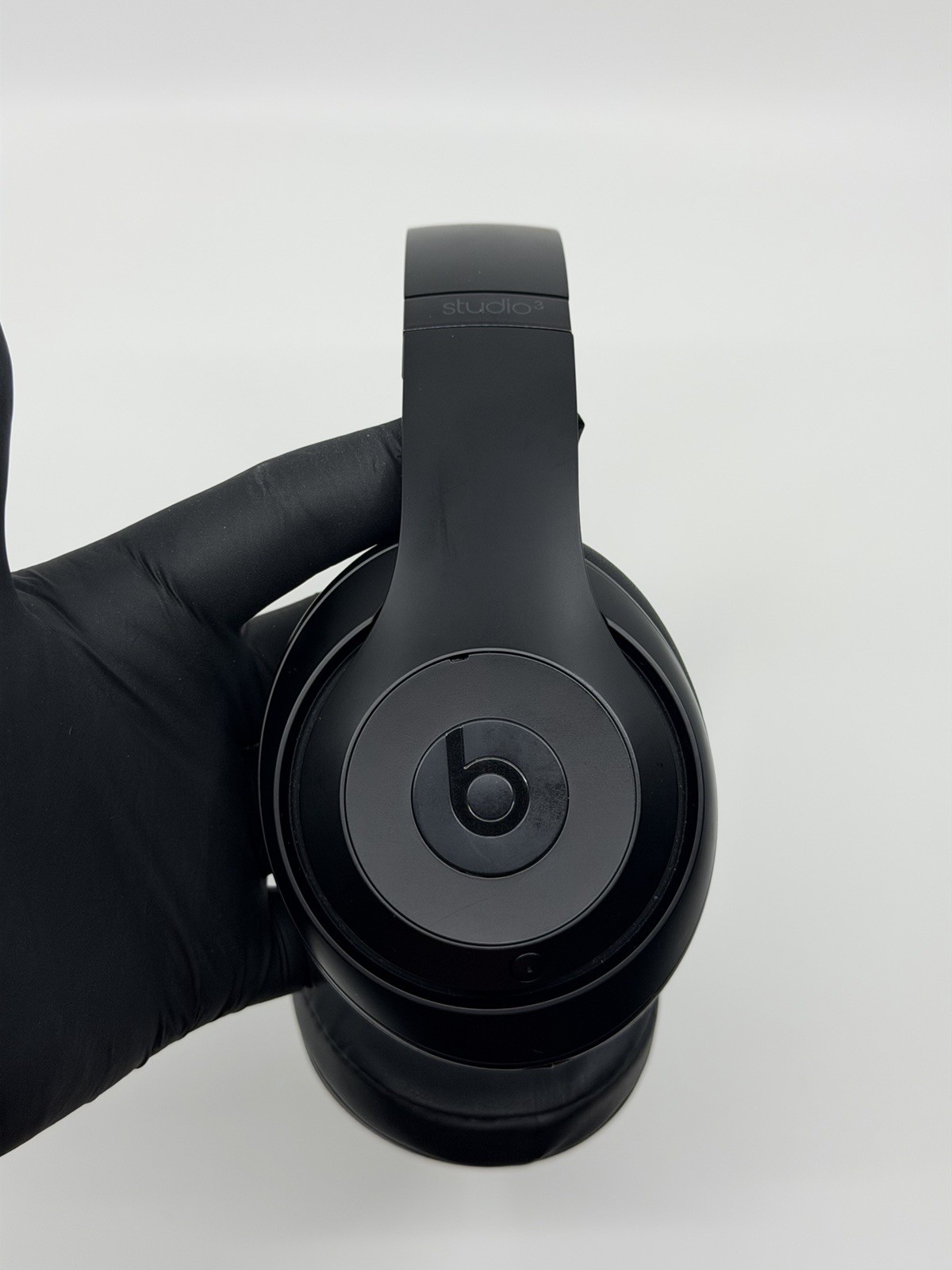 Beats by Dr. Dre Studio3 Over the Ear Wireless Headphones – Black