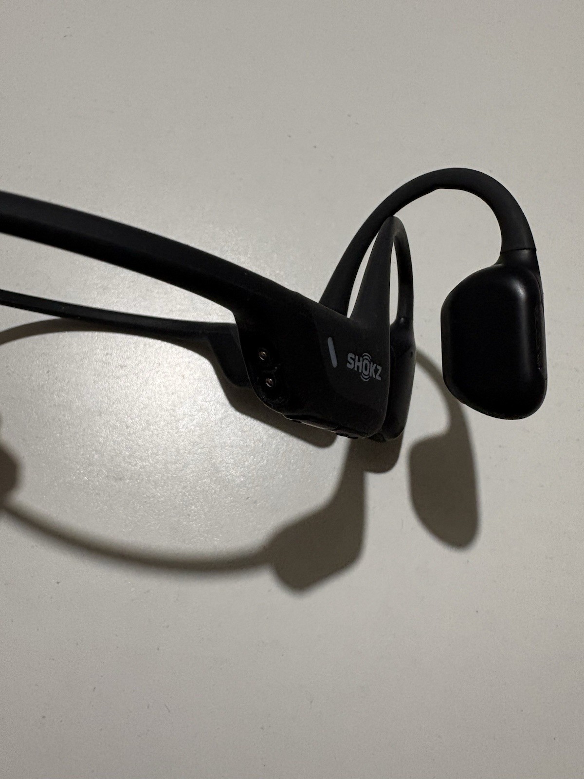 Shokz S810 OpenRun Pro Bone Conduction Open Ear Sport Tested Case Charger