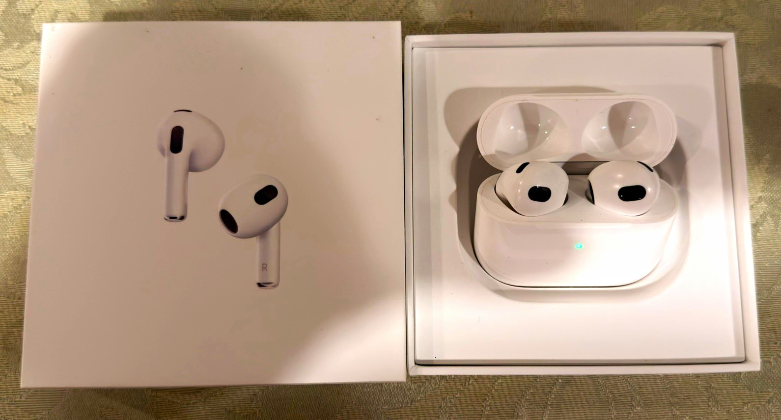 Apple AirPods (3rd Generation) Wireless Bluetooth Earbuds w/ Charging Case White