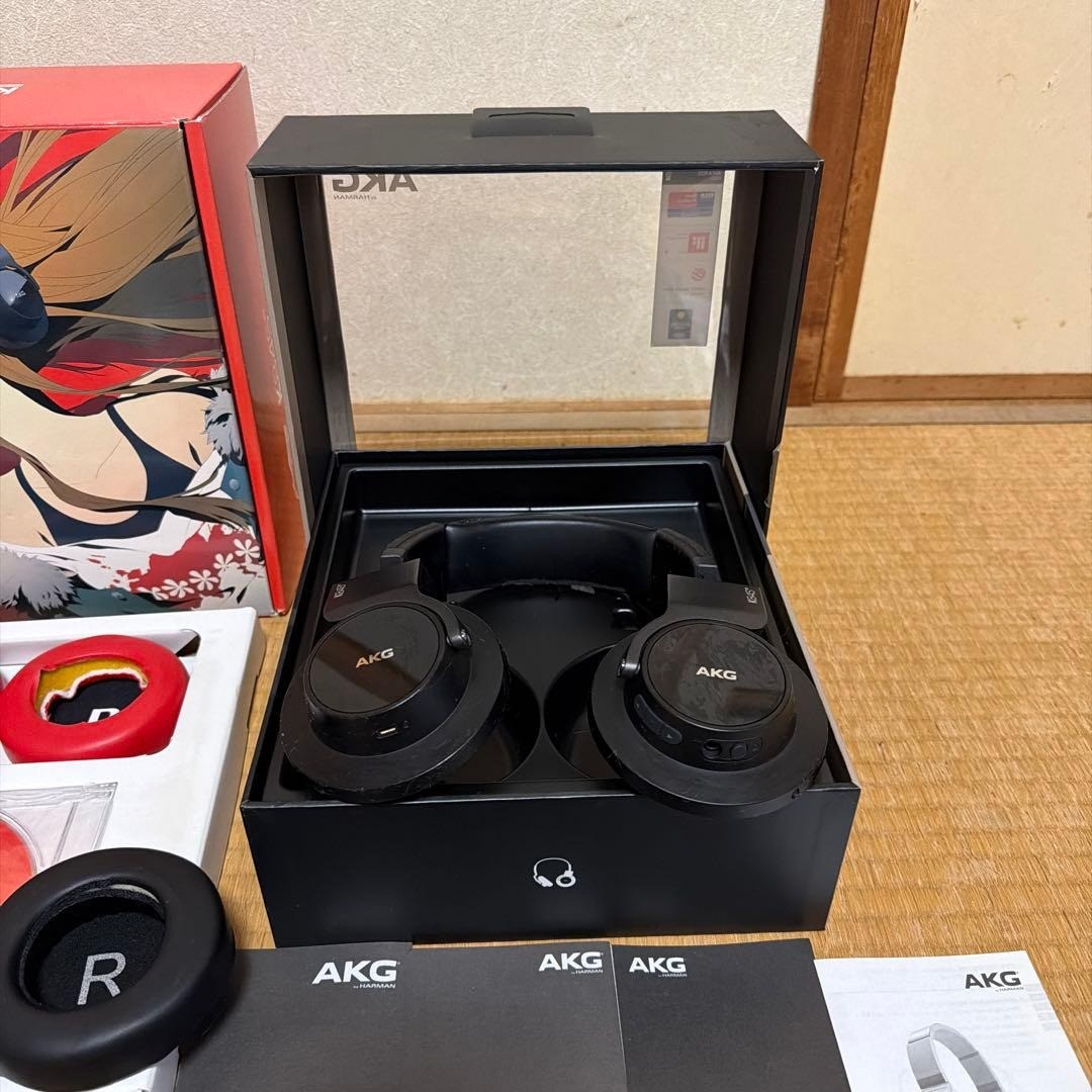 Persona 5 Futaba Sakura AKG K845BT Wireless Headphones