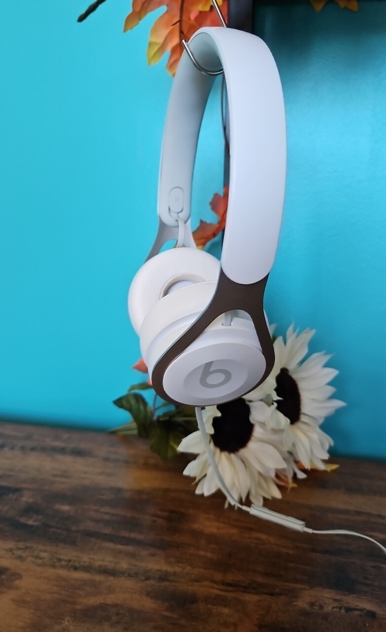 Beats EP Wired Headphones – Battery Free for Unlimited Listening, All colors