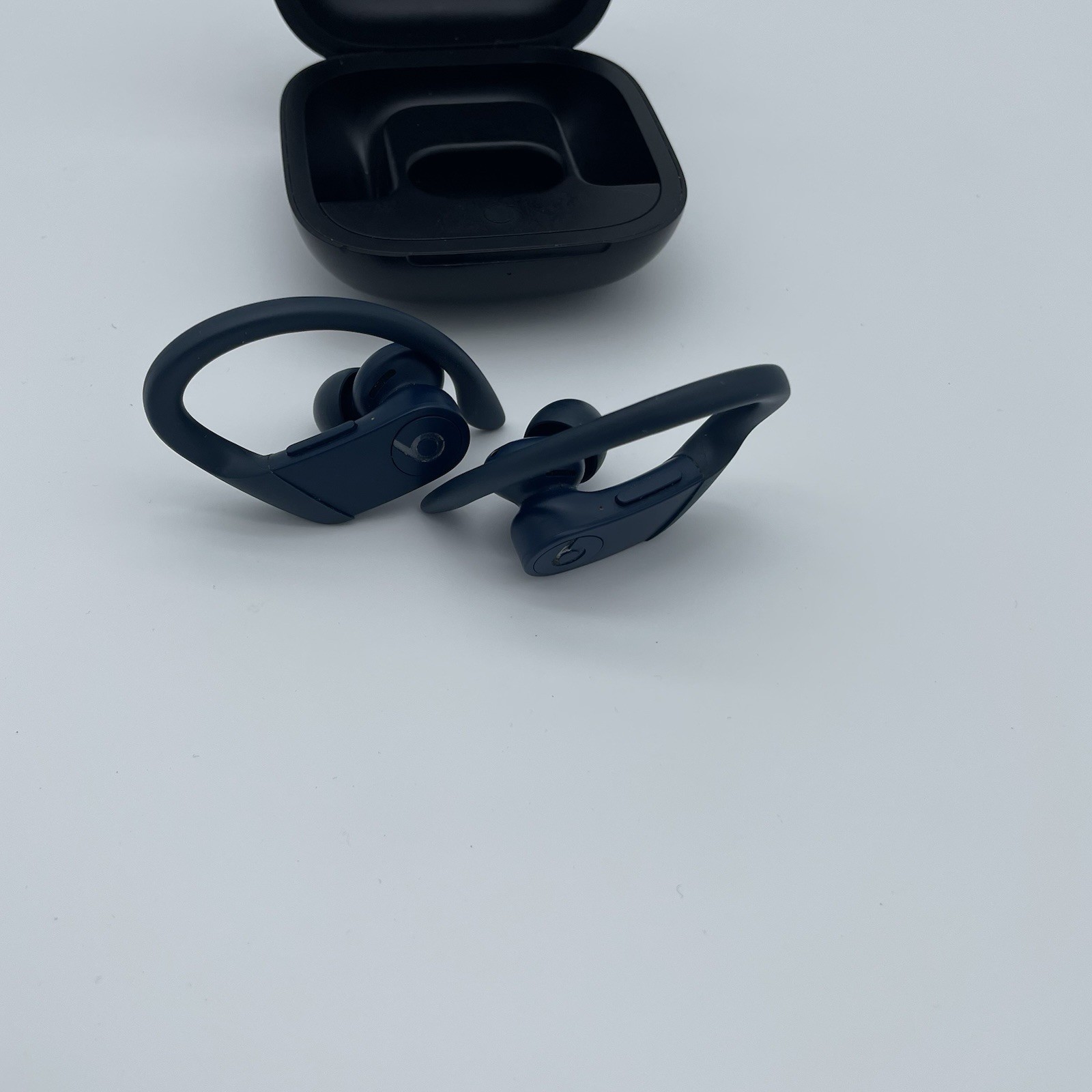 Beats by Dr. Dre Powerbeats Pro Wireless Earphones – Navy – MY592LL/A