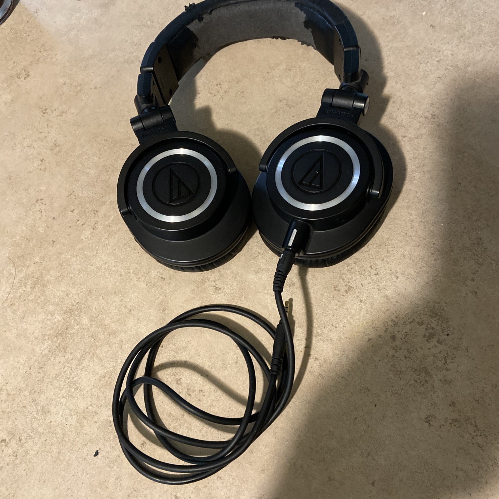 Audio-Technica ATH-M50x Professional Studio Monitor Headphones W/ cable
