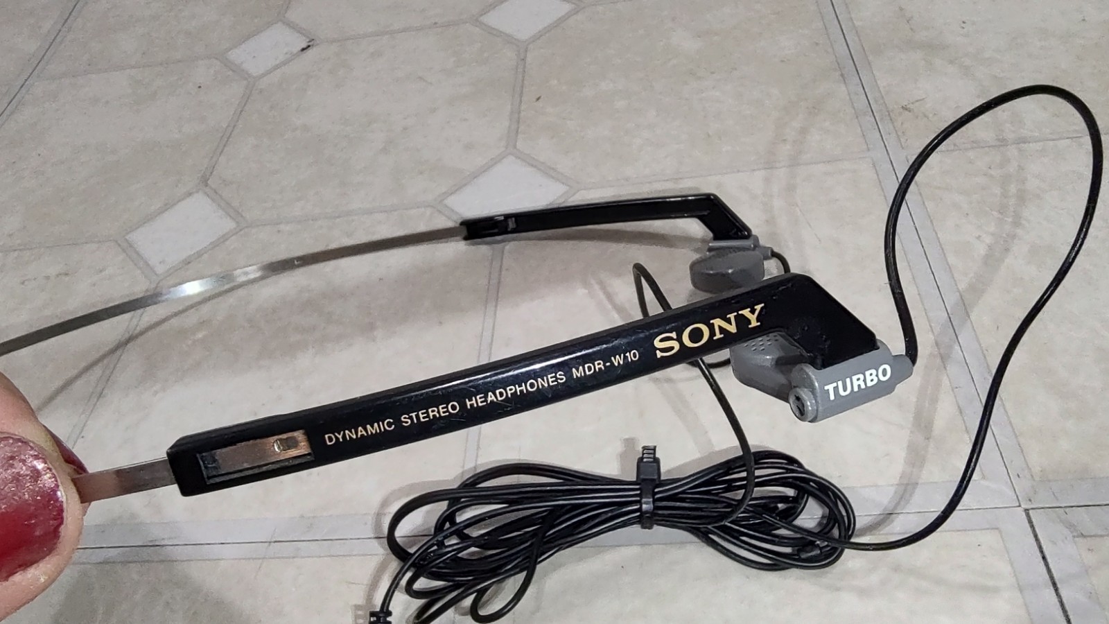 Sony Walkman Sports MDR-W10 Dynamic Stereo Headphones Turbo, Black Tested