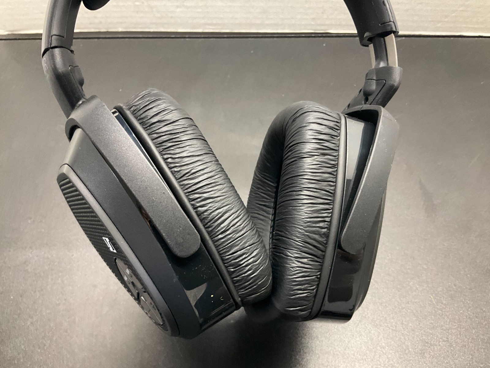 Sennheiser RS 175 HDR TR Wireless Over the Ear Headphones