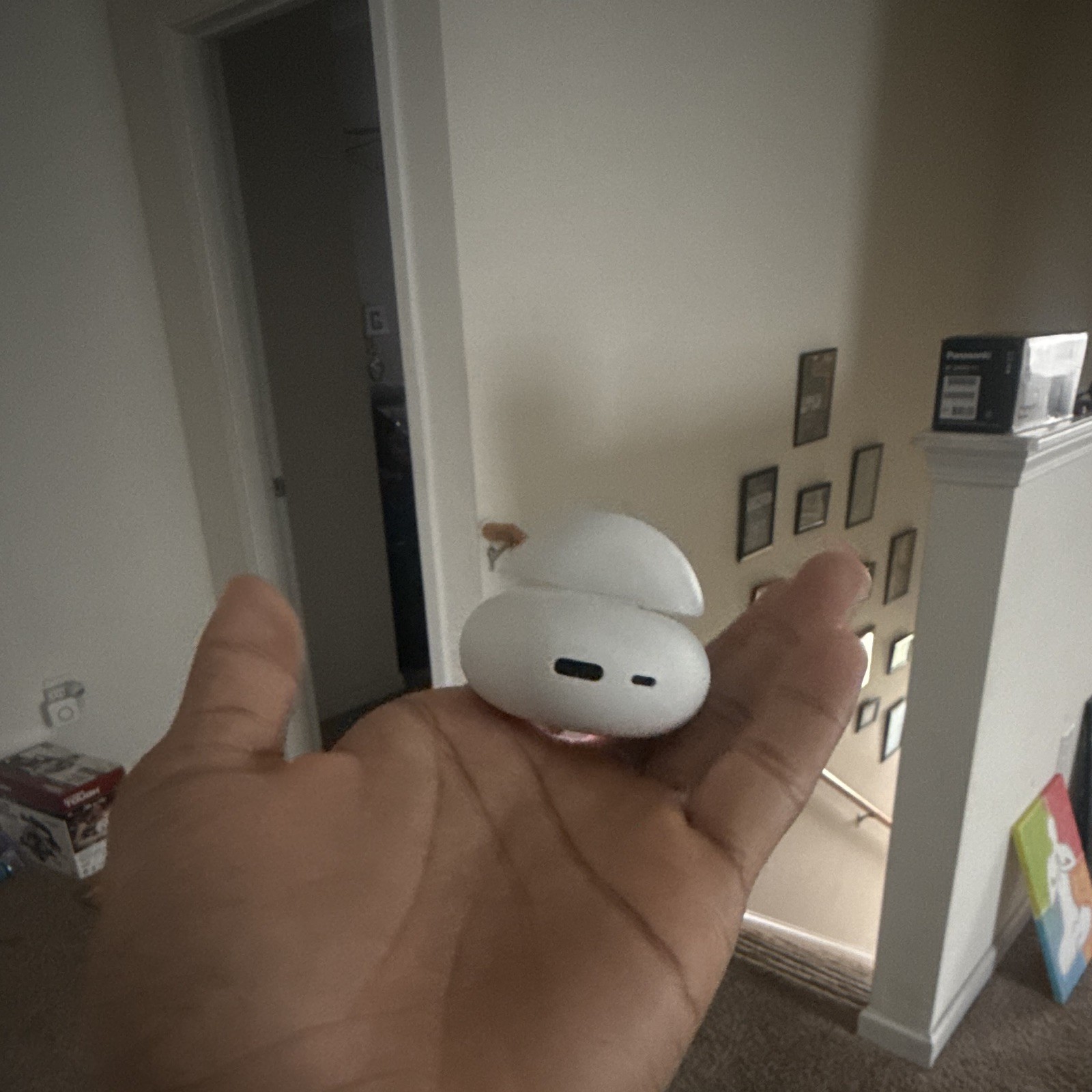 Google Pixel Buds Pro White Bluetooth True Wireless Earbuds w/ Case, Mic