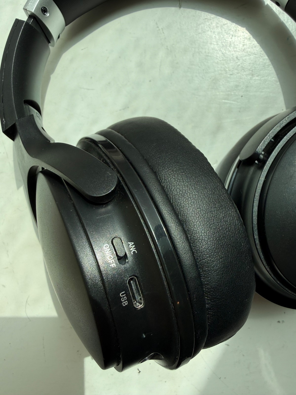 VILINICE Noise Canceling Headphones Wireless Bluetooth Over Ear Microphone Q8